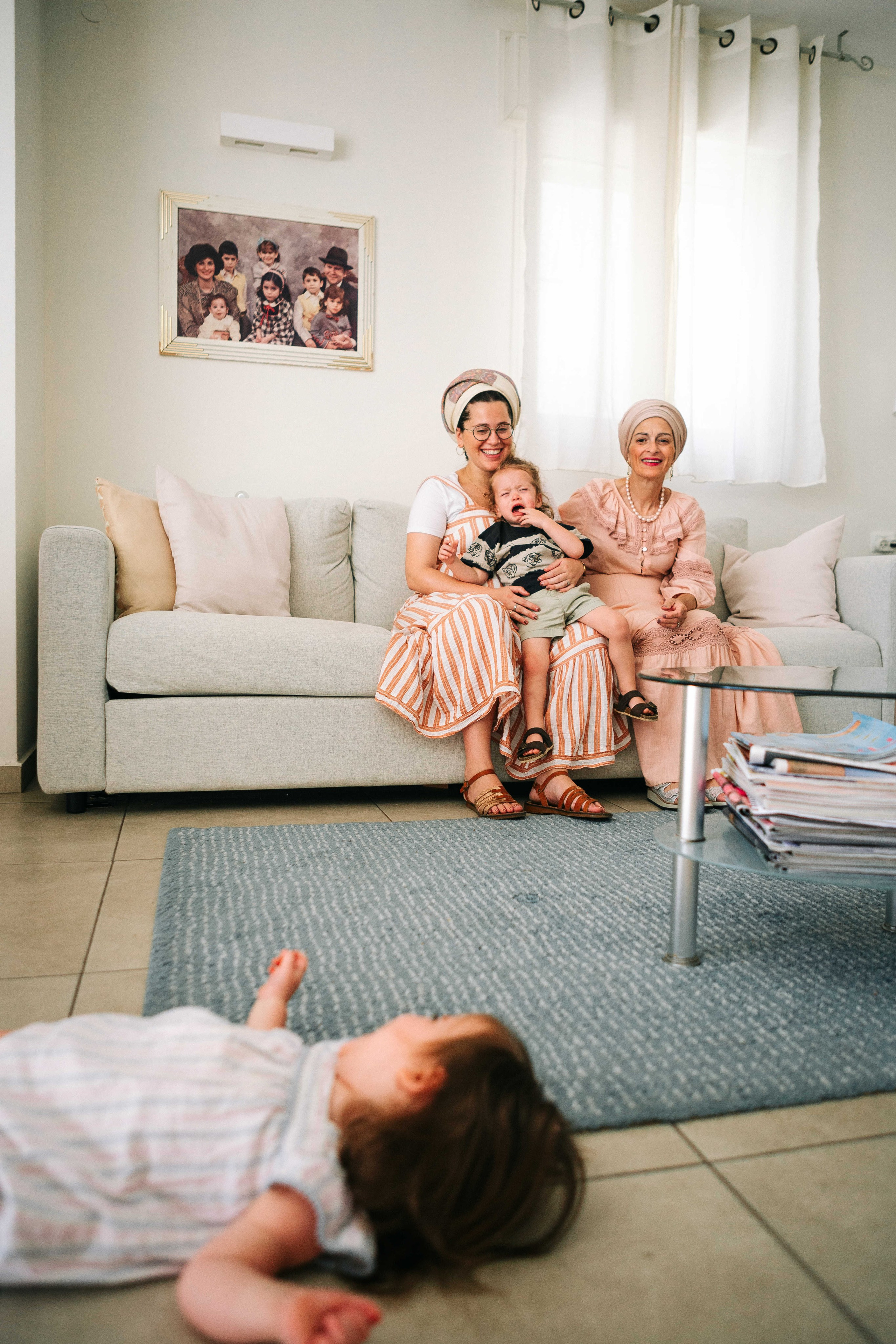 MAALE ADUMIM, HOME PHOTO SESSION + DESERT. Https://shi-photo.com/