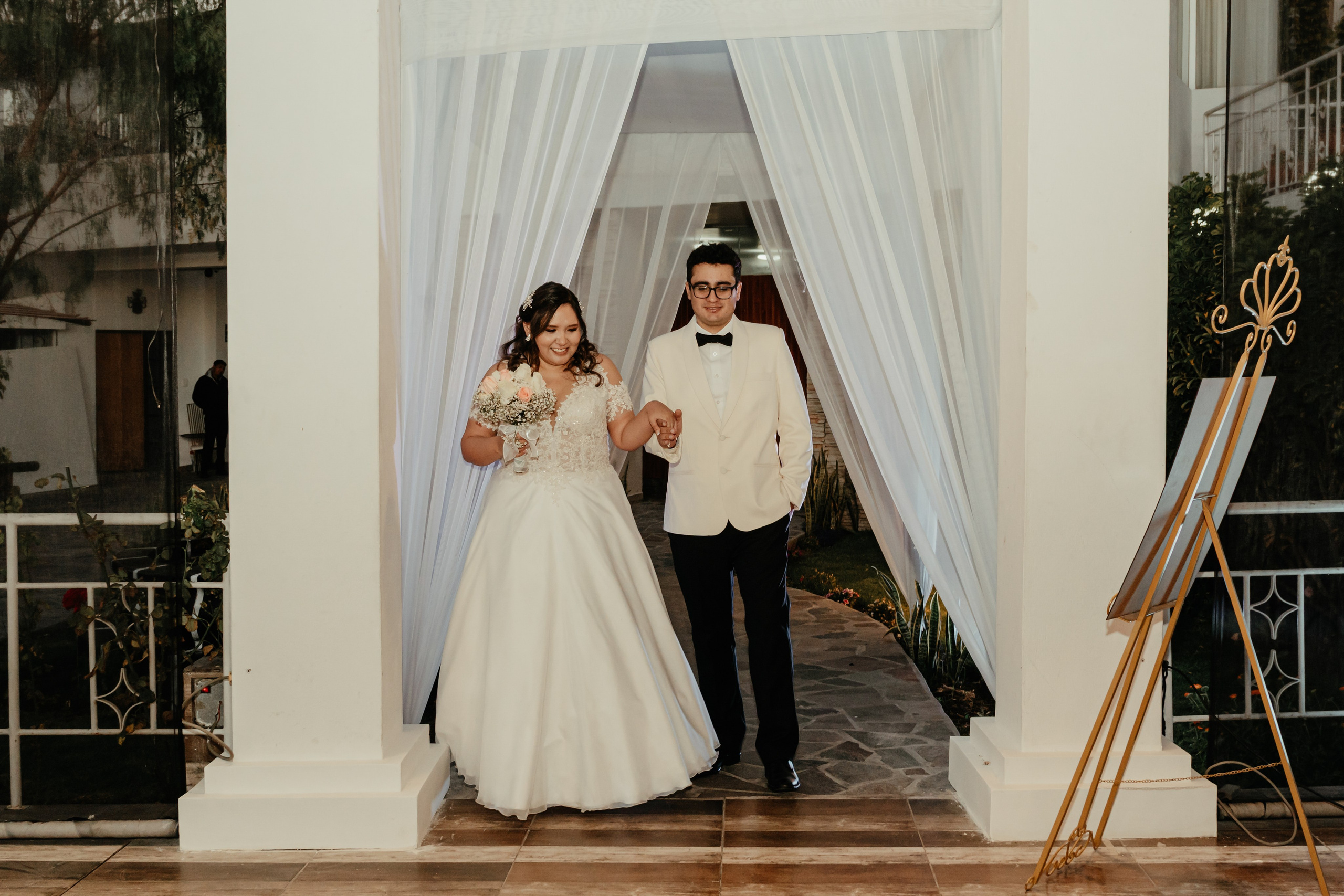 VANIA + LUIS BODA CIVIL. Studio KVTA | Fotografía y Video de Bodas en Arequipa