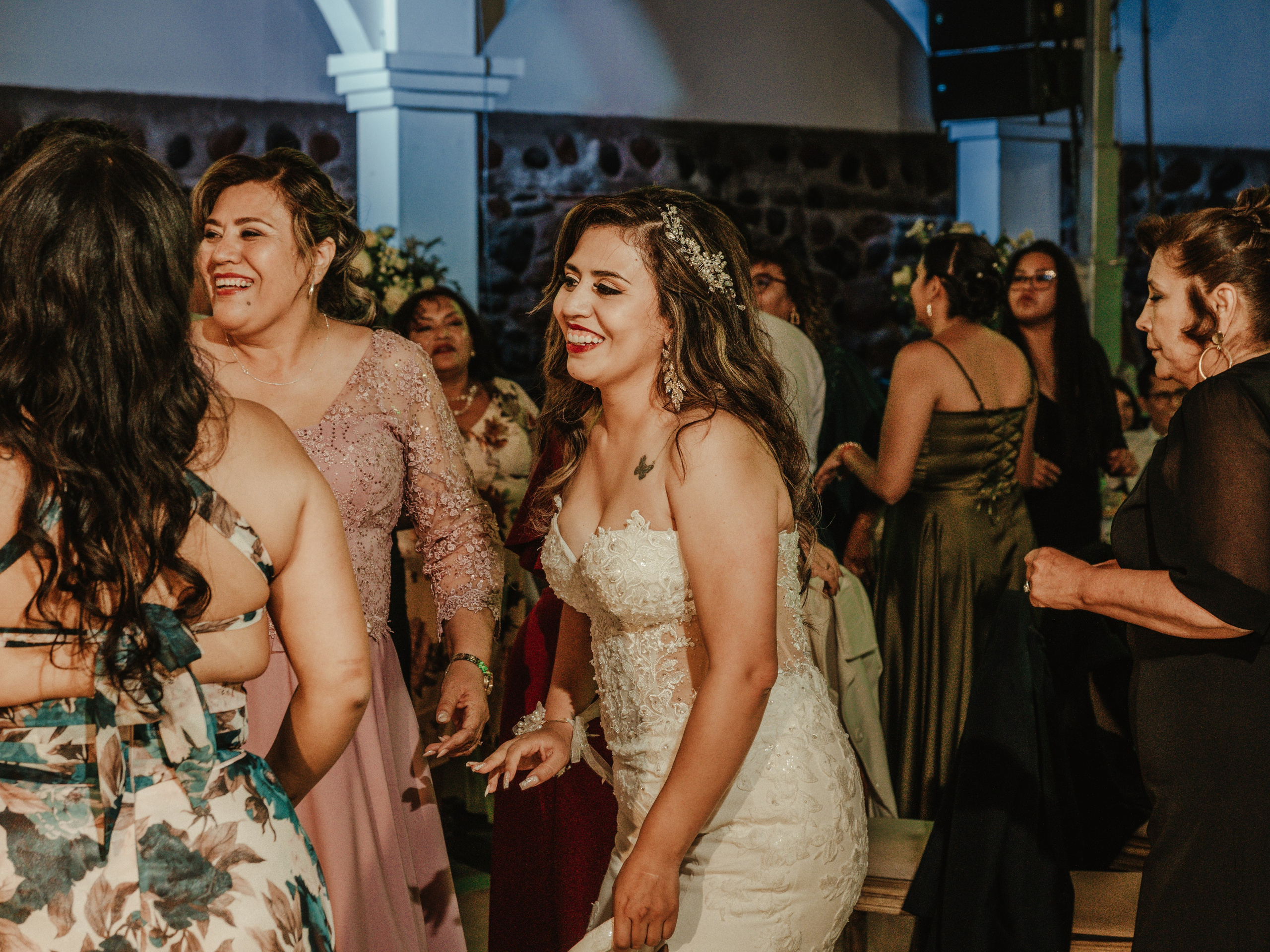 CARLA Y MARIO BODA RELIGIOSA. Studio KVTA | Fotografía y Video de Bodas en Arequipa