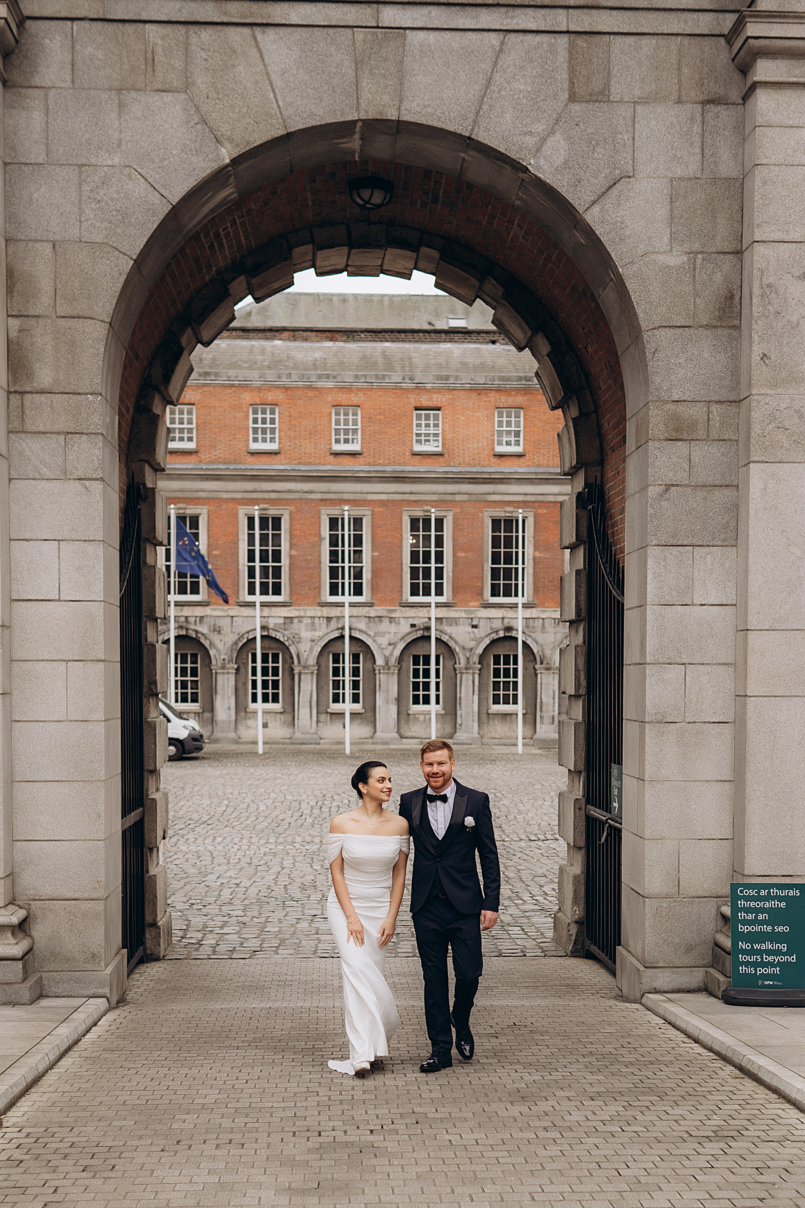 Isil & Colin: Dublin castle. Main