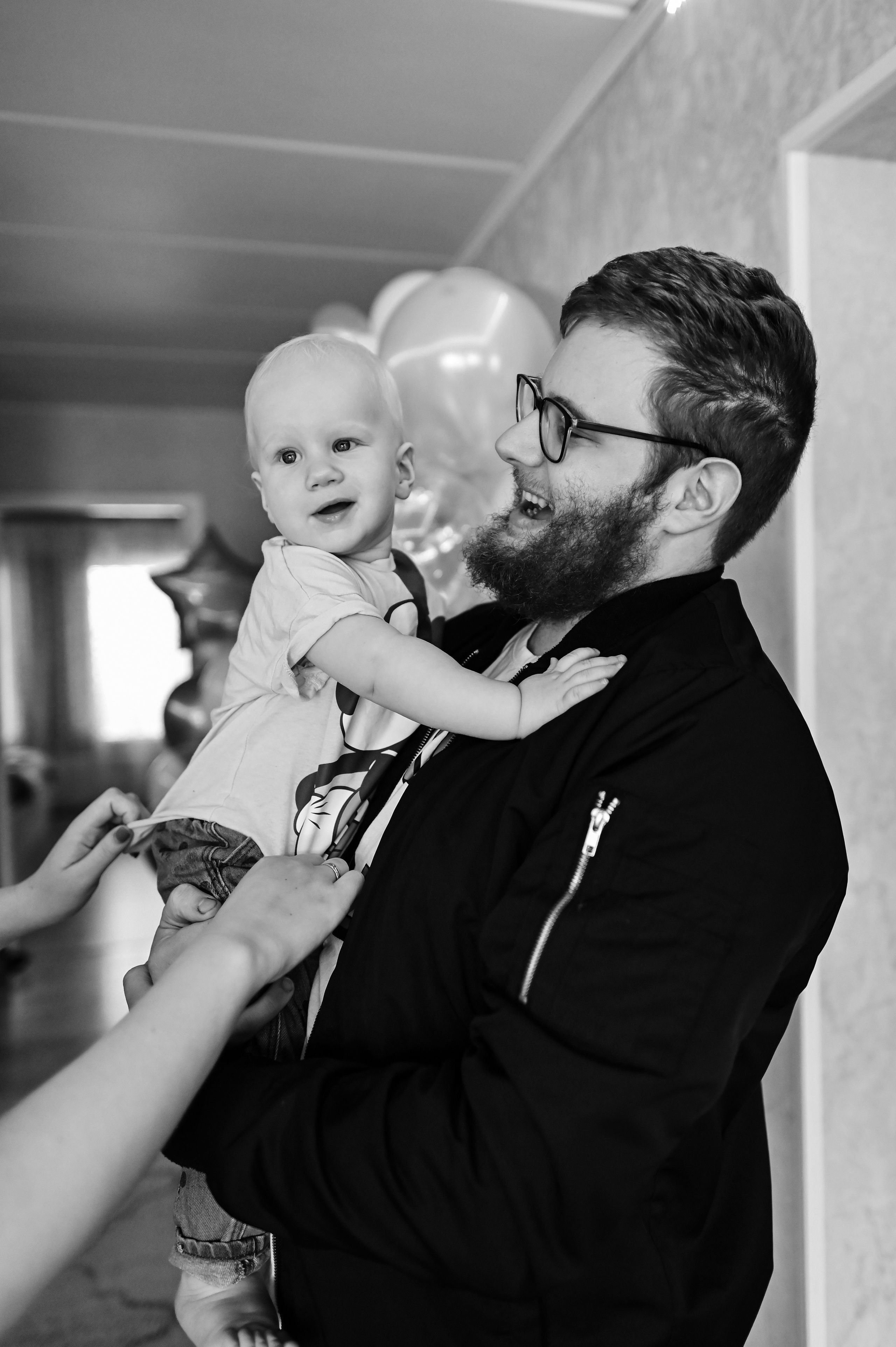 Первый годик дома в семейном кругу. Детский и семейный фотограф в финляндии дина пулкка. контент фотограф