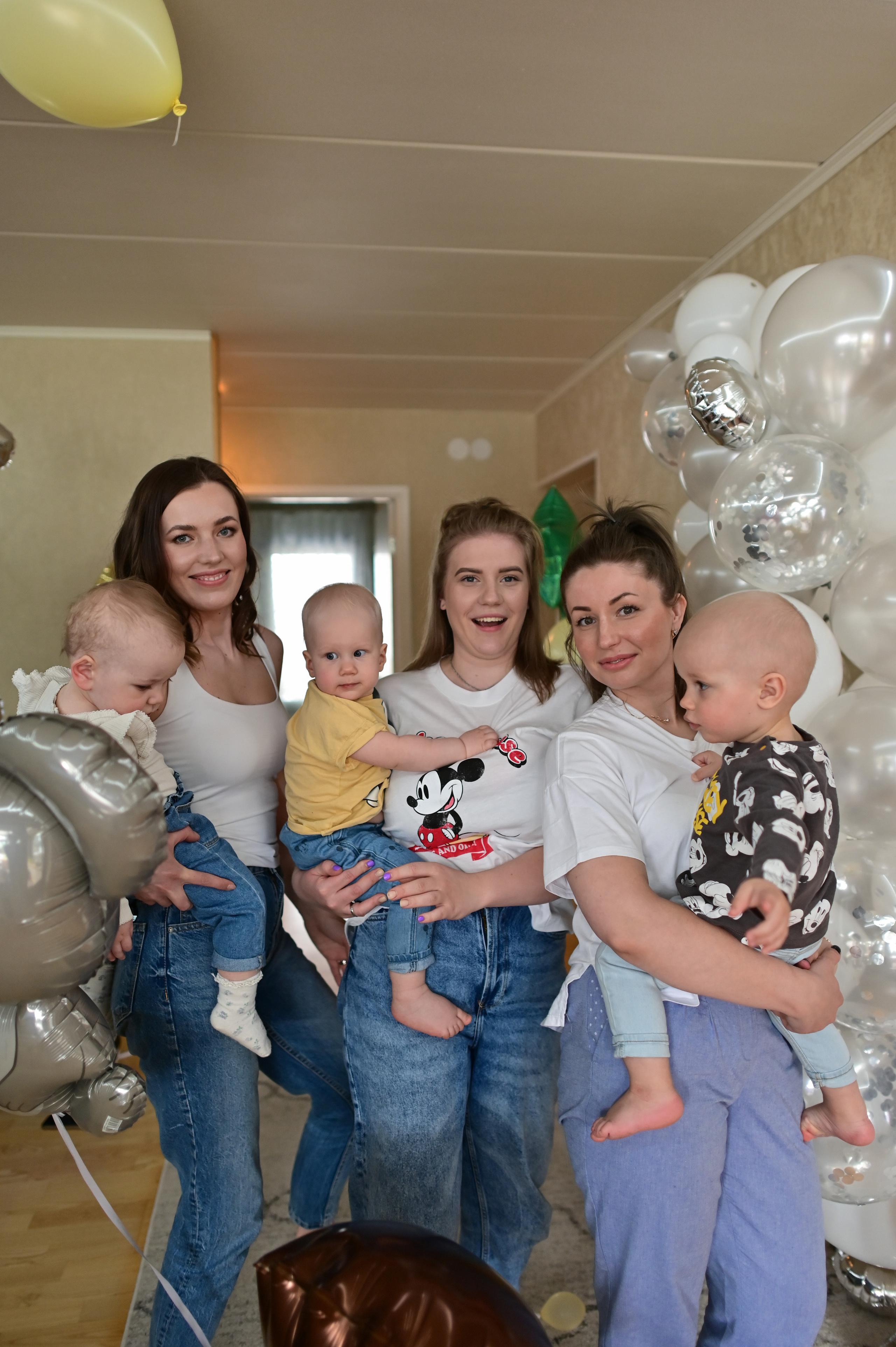 Первый годик дома в семейном кругу. Детский и семейный фотограф в финляндии дина пулкка. контент фотограф