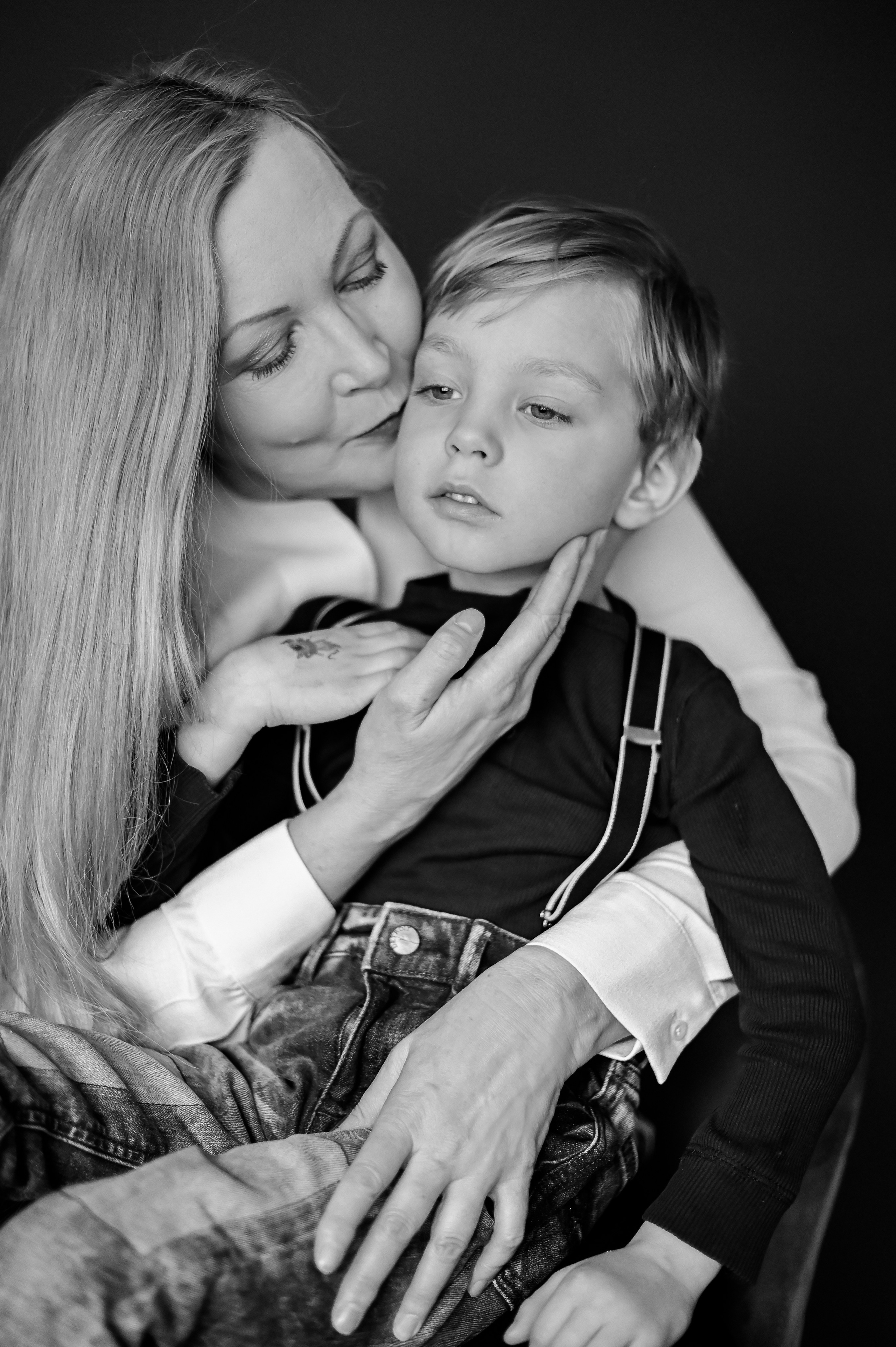 Семейная съёмка. Домашняя фотостудия у фотографа дома. Детский и семейный фотограф в финляндии дина пулкка. контент фотограф