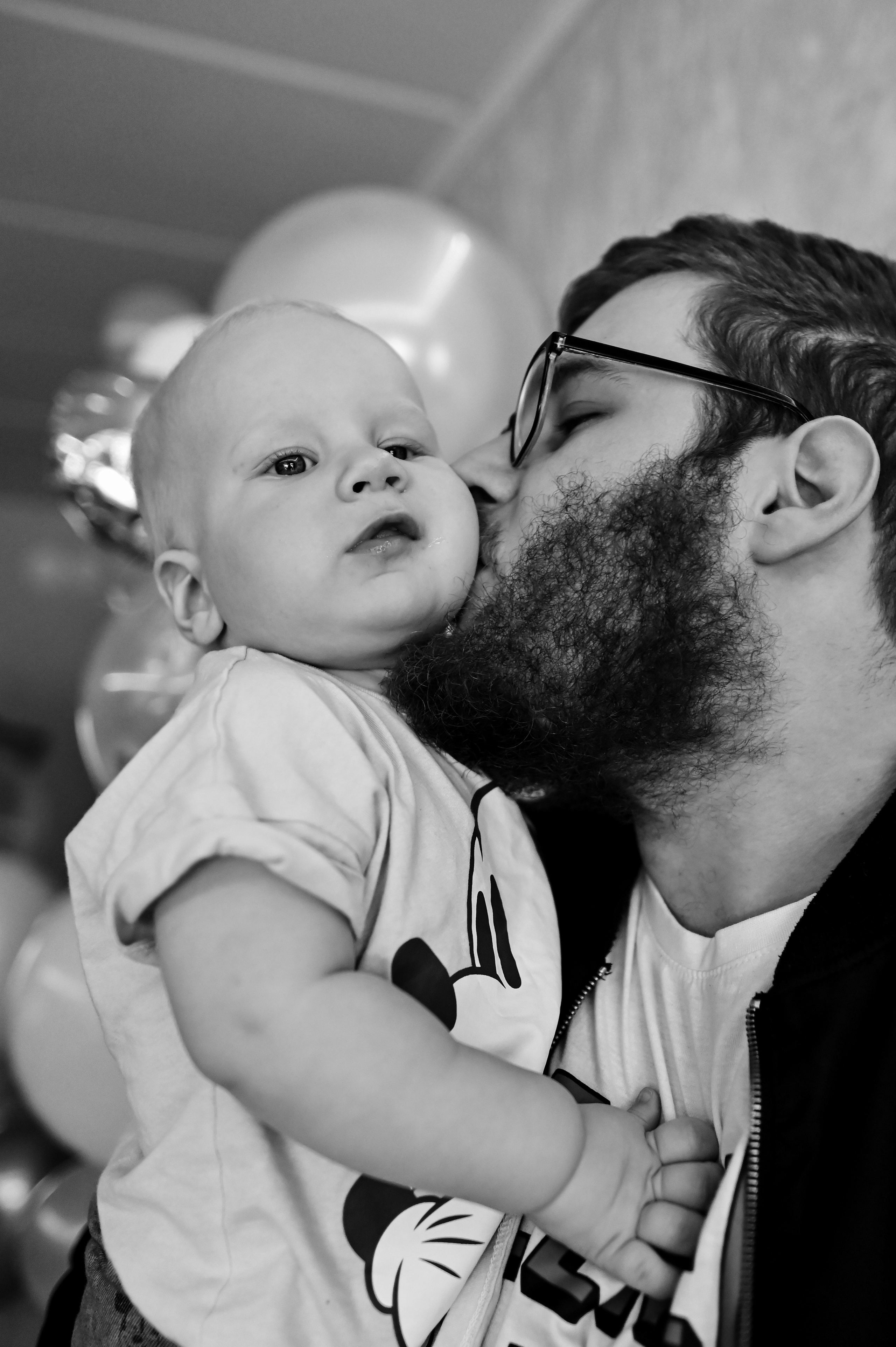 Первый годик дома в семейном кругу. Детский и семейный фотограф в финляндии дина пулкка. контент фотограф