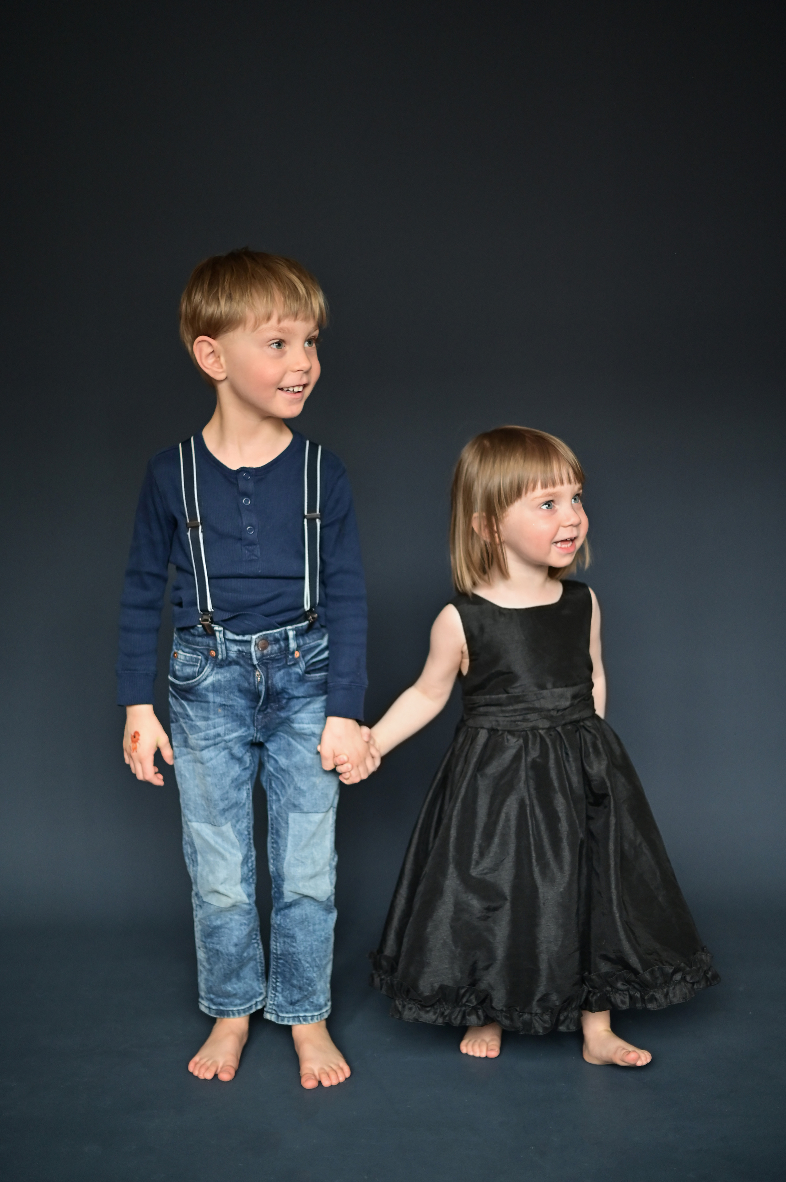 Семейная съёмка. Домашняя фотостудия у фотографа дома. Детский и семейный фотограф в финляндии дина пулкка. контент фотограф