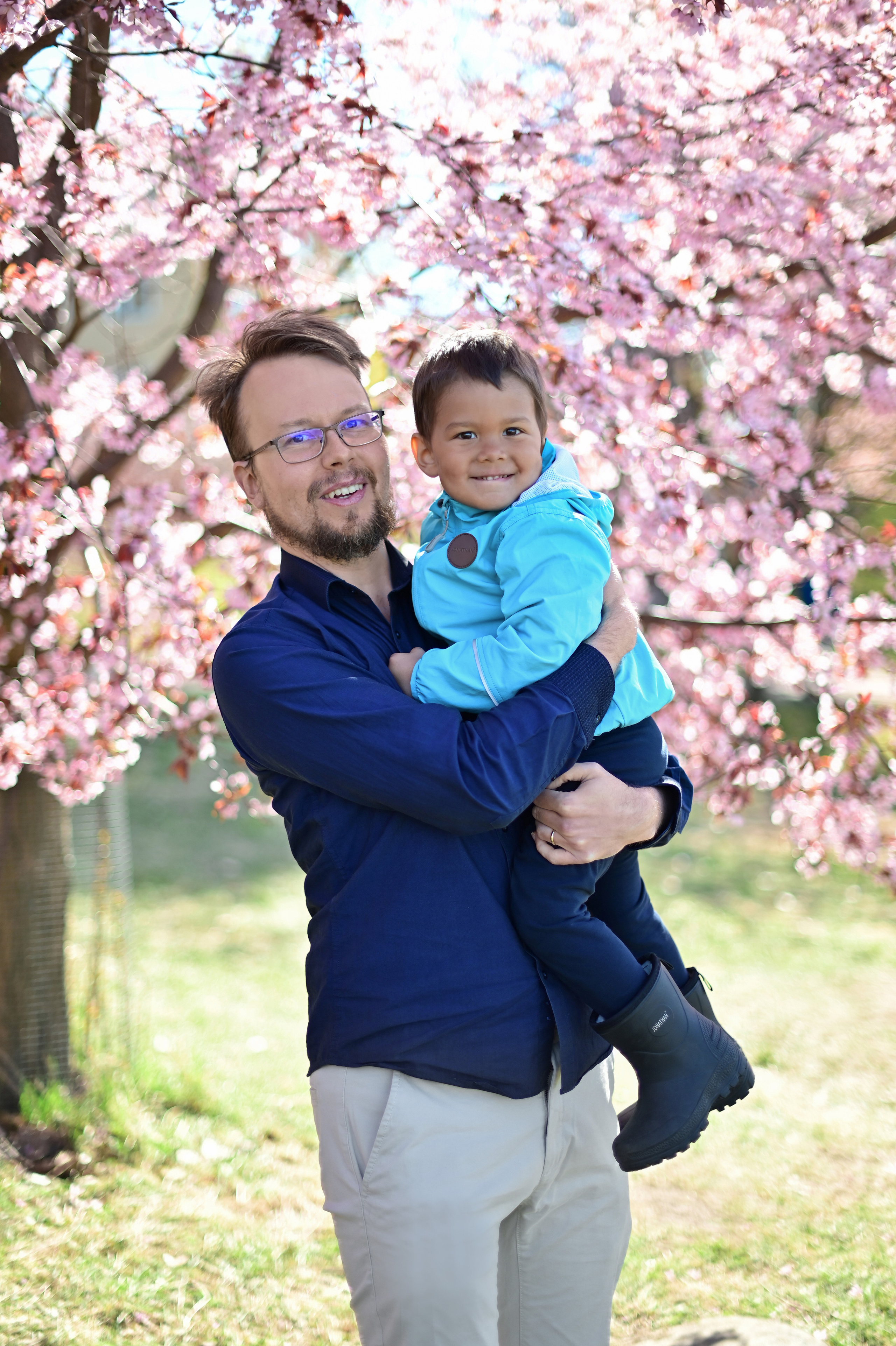 Сакура. Семейная съёмка + в ожидании. Детский и семейный фотограф в финляндии дина пулкка. контент фотограф