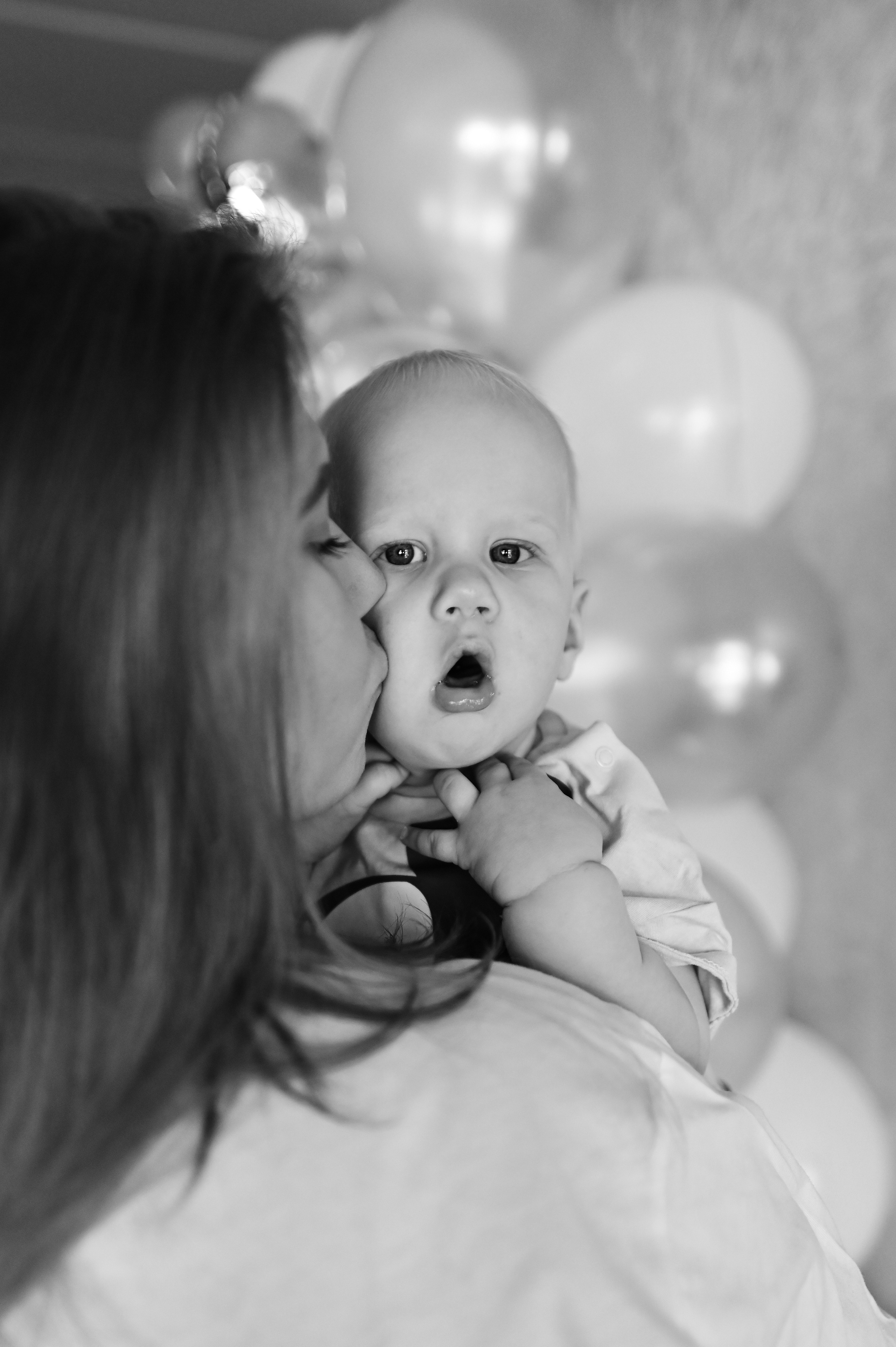 Первый годик дома в семейном кругу. Детский и семейный фотограф в финляндии дина пулкка. контент фотограф