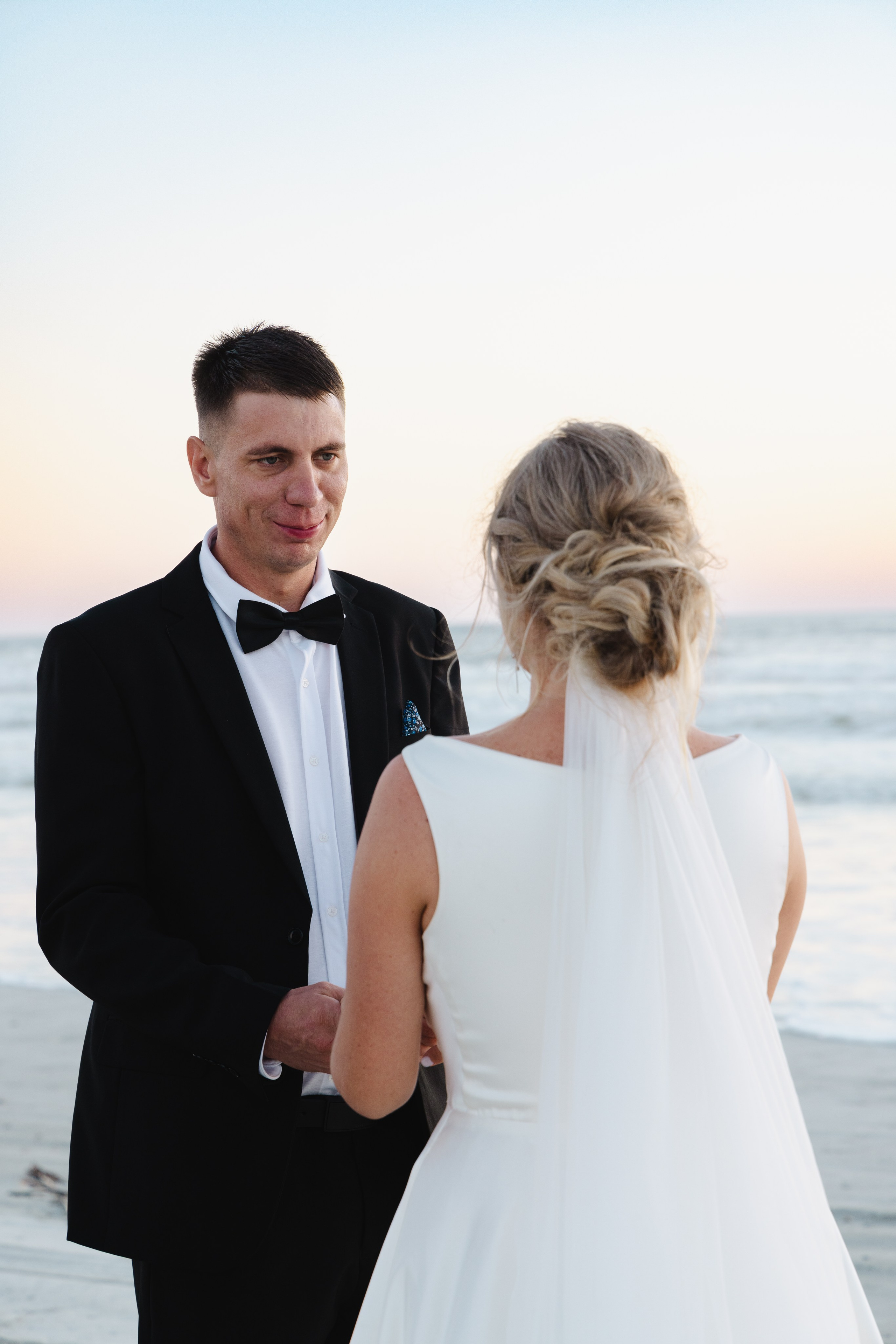 Wedding photography. Eikanmedia | Photographer and videographer capturing weddings, families, engagements, pregnancy & newborns | Vancouver, WA | USA