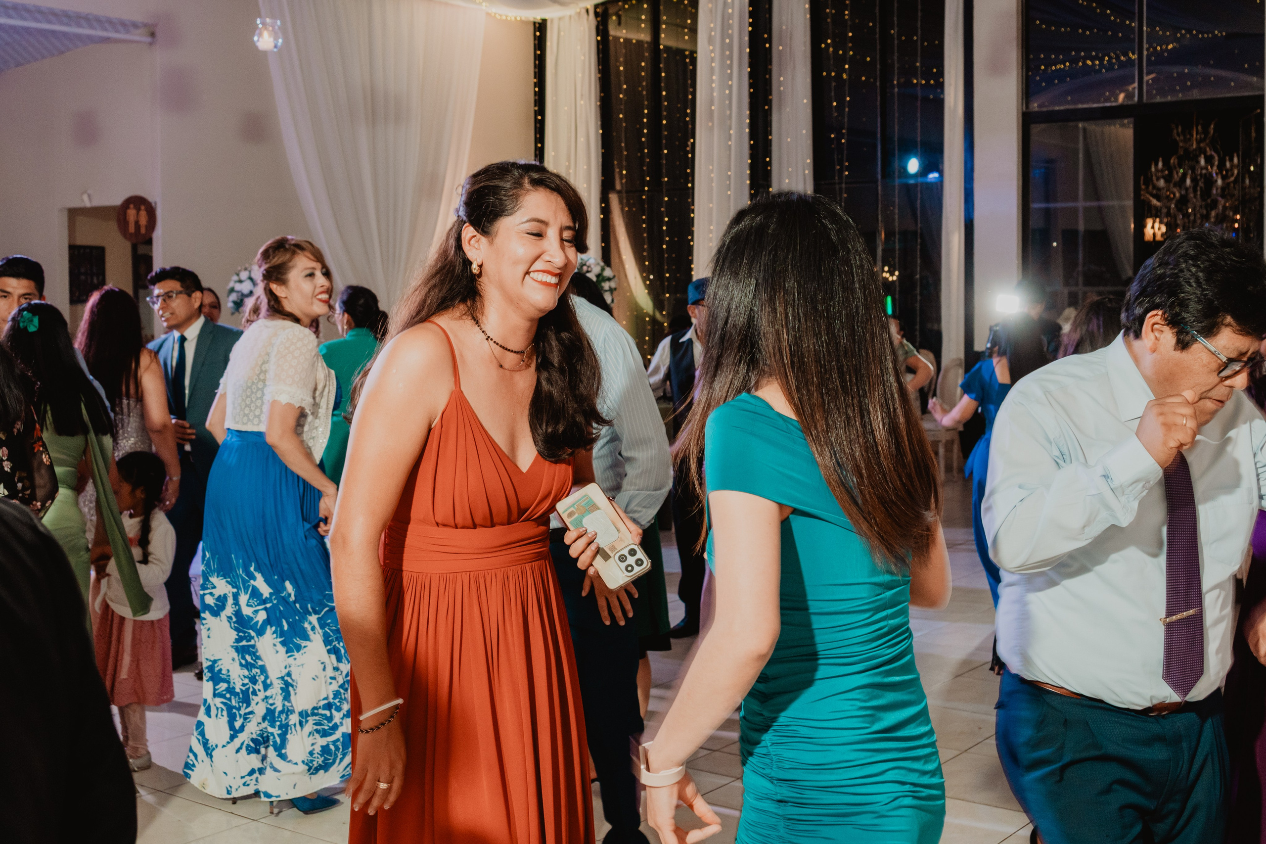 FERNANDO + MARIBEL | BODA RELIGIOSA. Studio KVTA | Fotografía y Video de Bodas en Arequipa