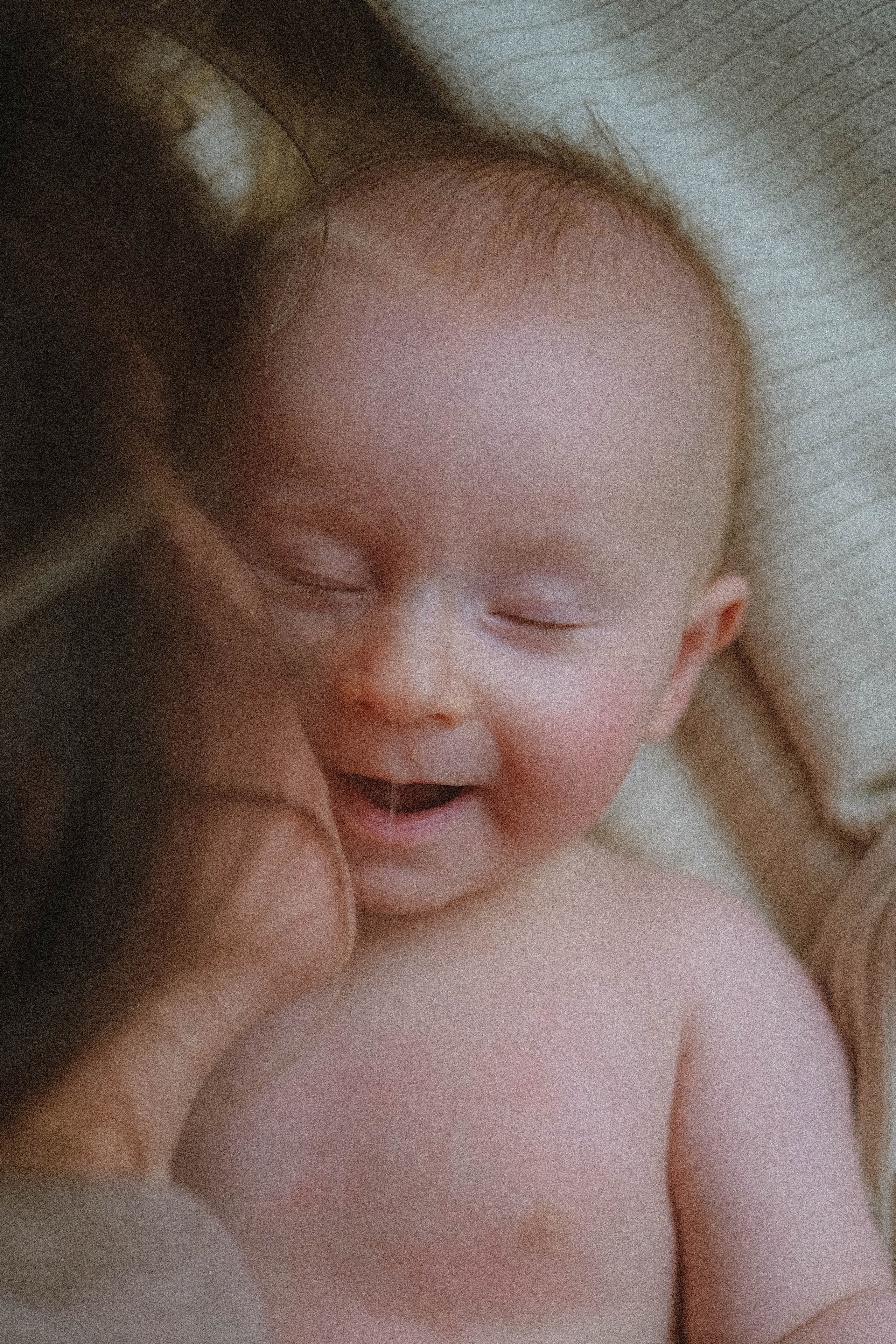 Oksana&Anthony. Authentische Familienfotografie in Köln