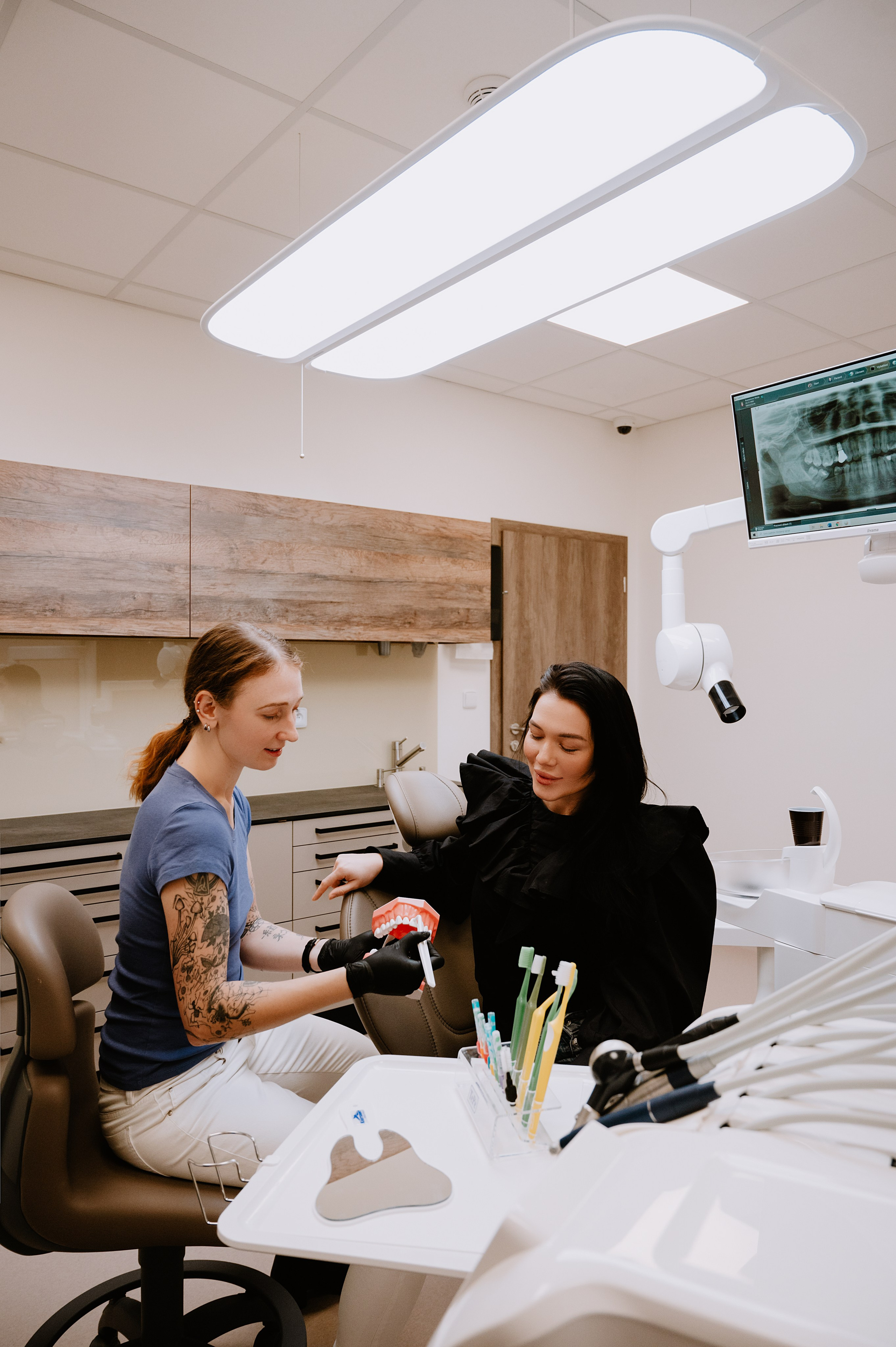 EDClinic dentistry in Prague. ANNA-MARIA PHOTO CONTENT CREATOR — фотограф, эстет, художник и визуальный эксперт в Instagram, работающий в Праге