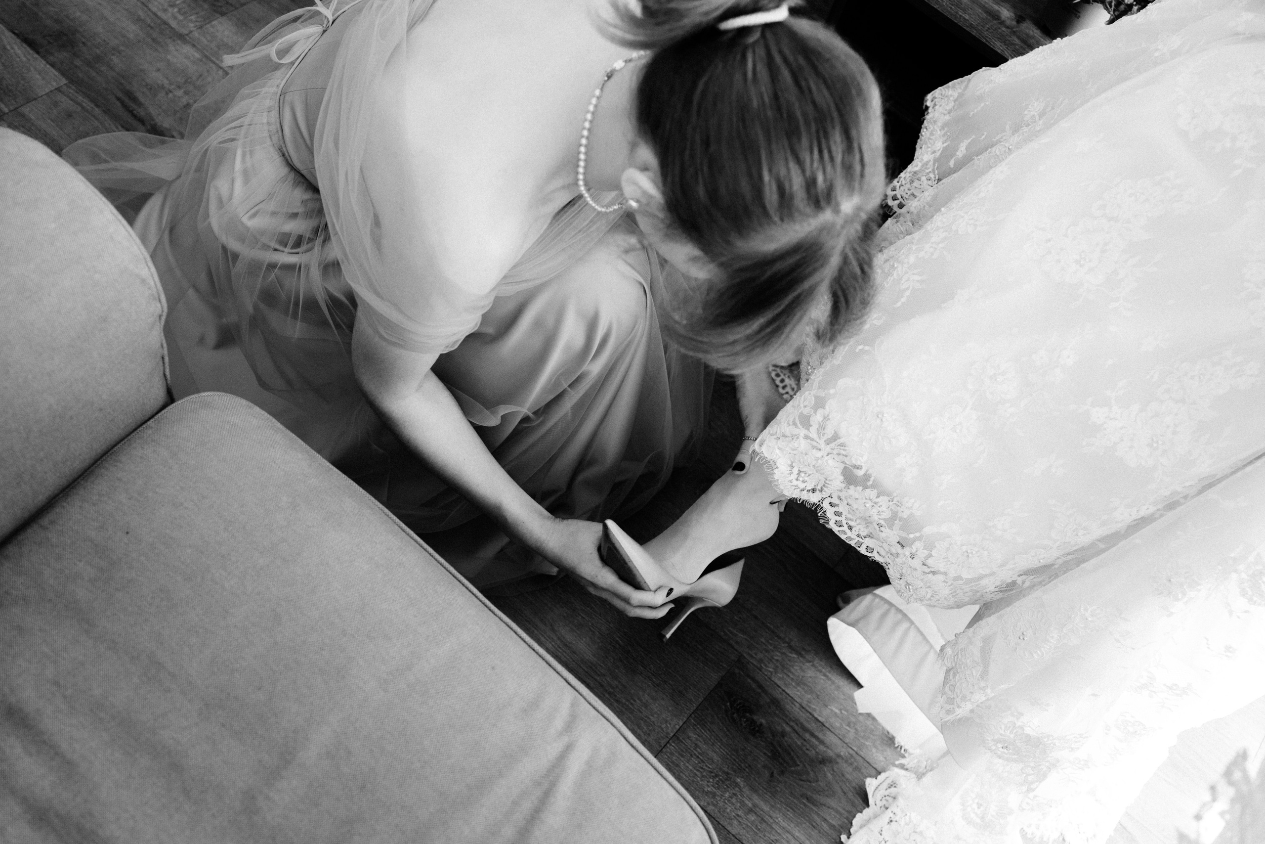 Bride getting ready Italy