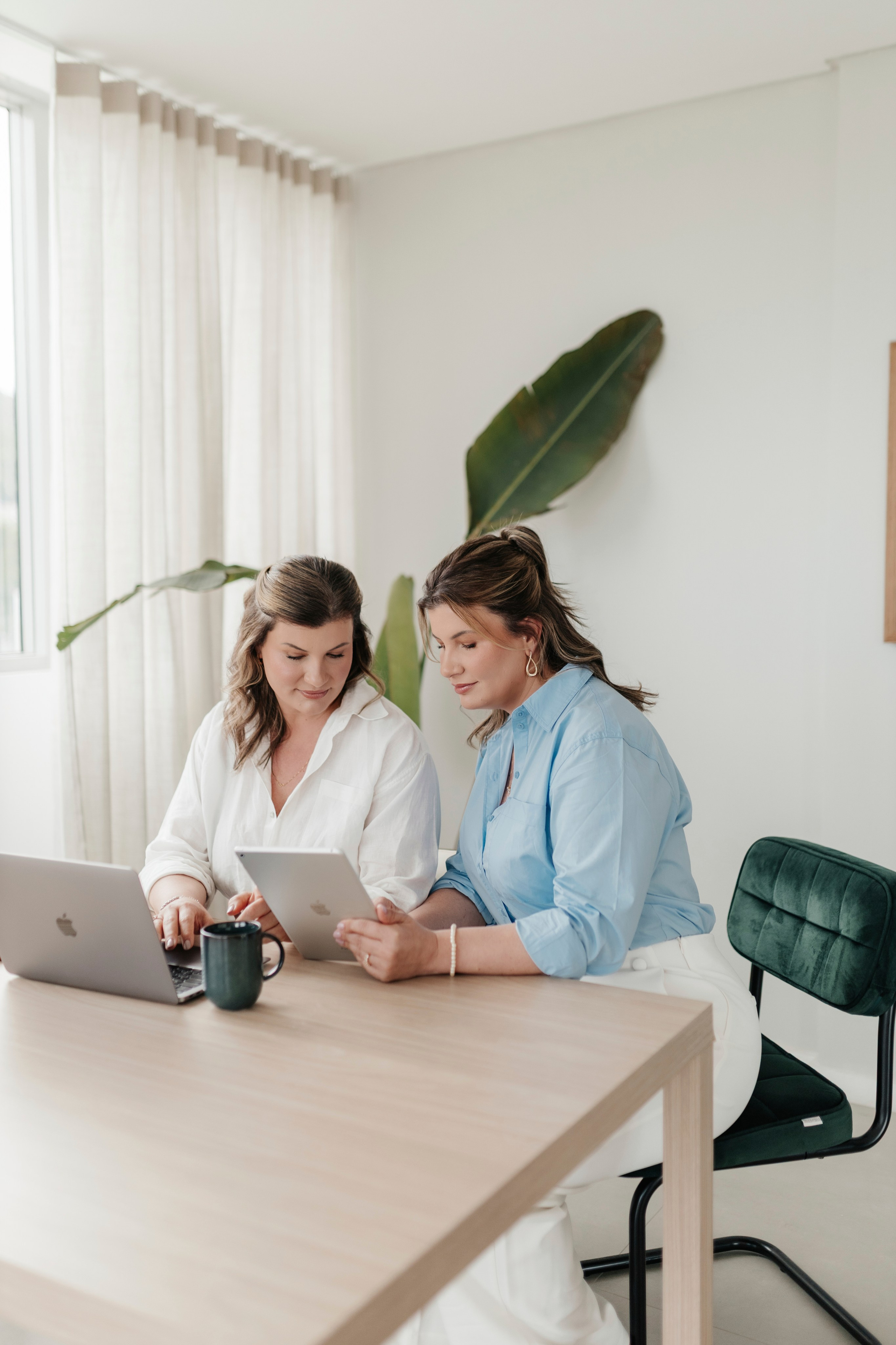 Dra. Adele & Dra. Aline | Dentistas. Coraafotografia.com