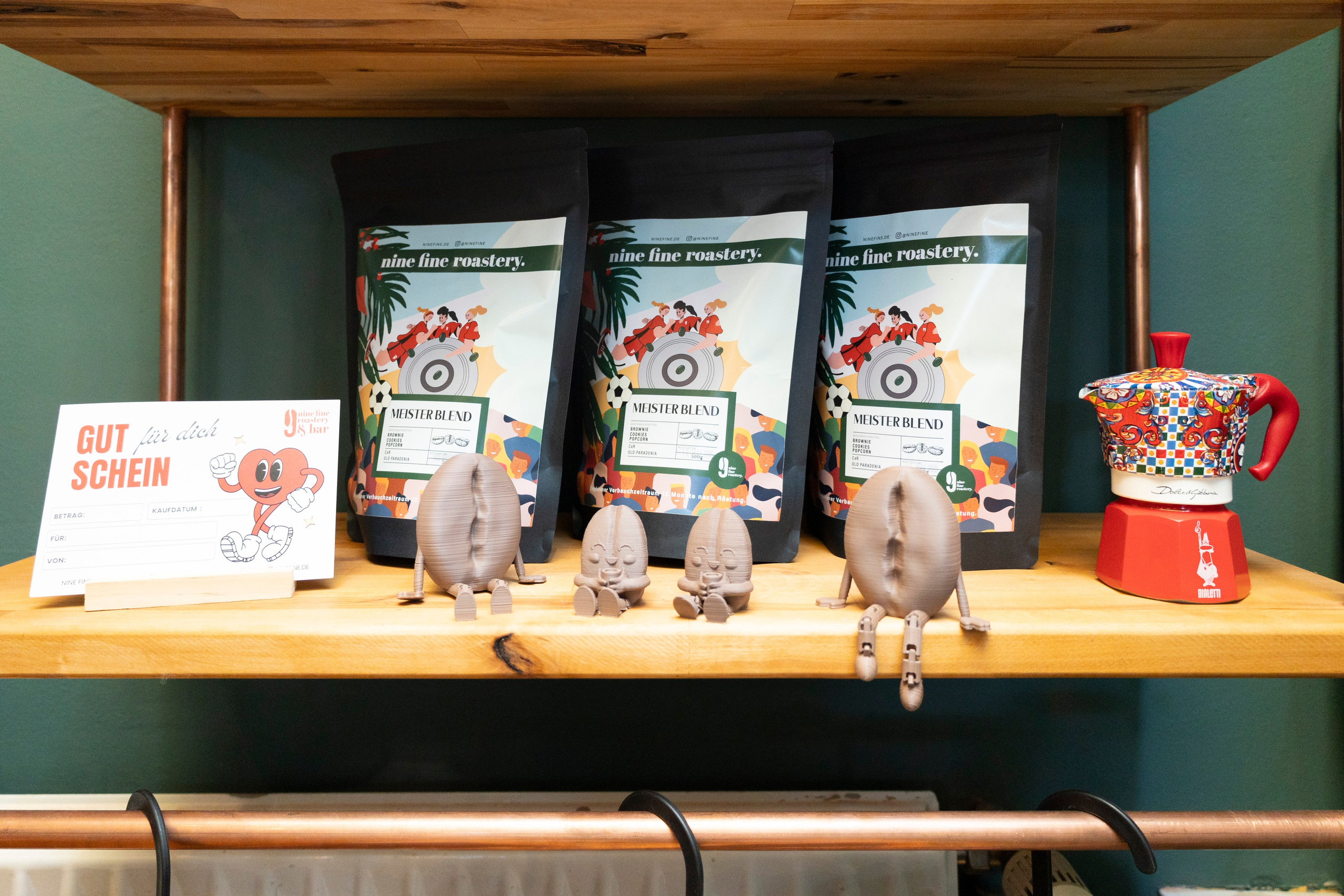 Cafe. Photographer in Munich