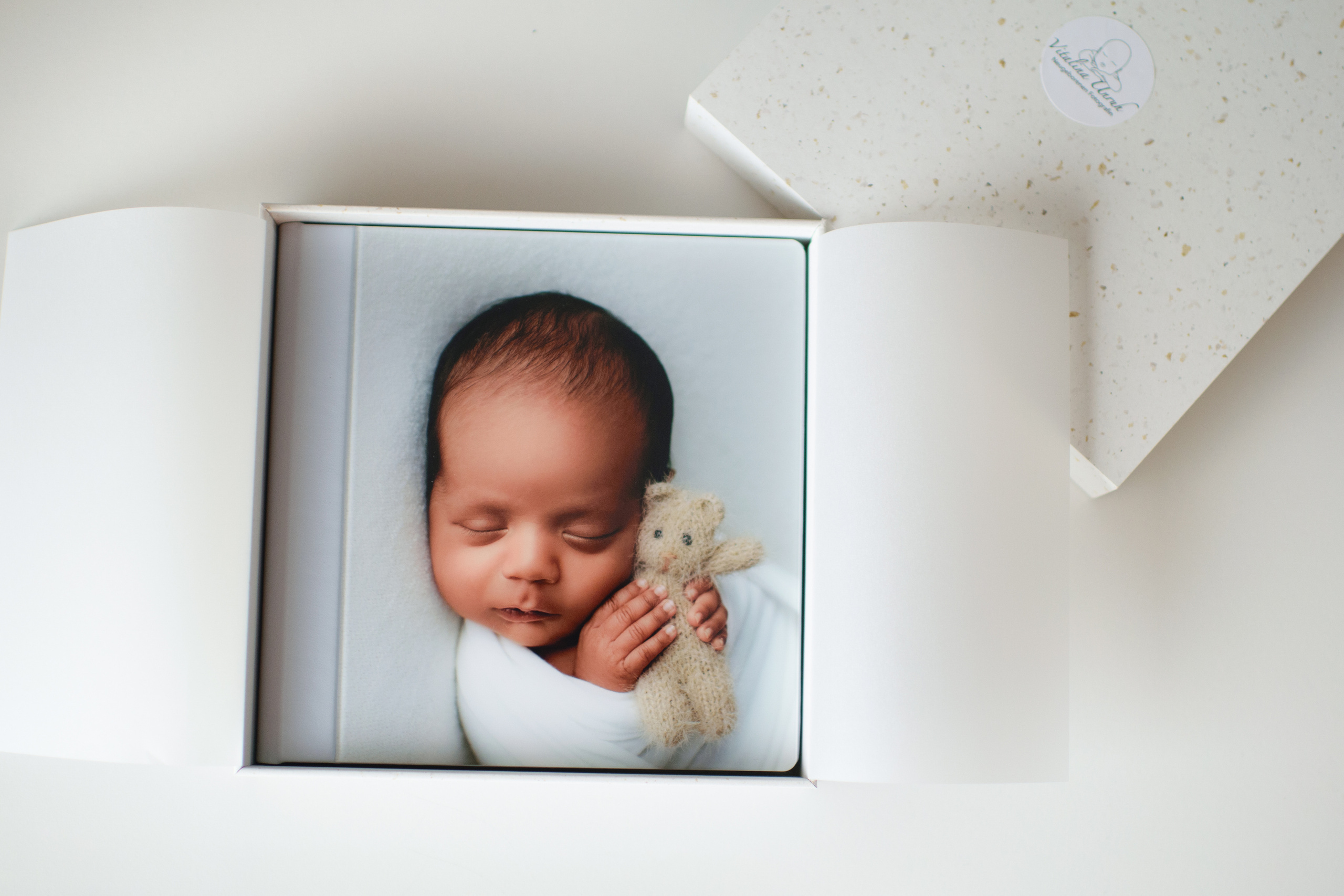 Wichtige Infos zum Neugeborenen- und Baby- Fotoshooting | Ablauf und Tipps. Neugeborene, Baby Fotografin in Düren (NRW) - Vitalina Unruh