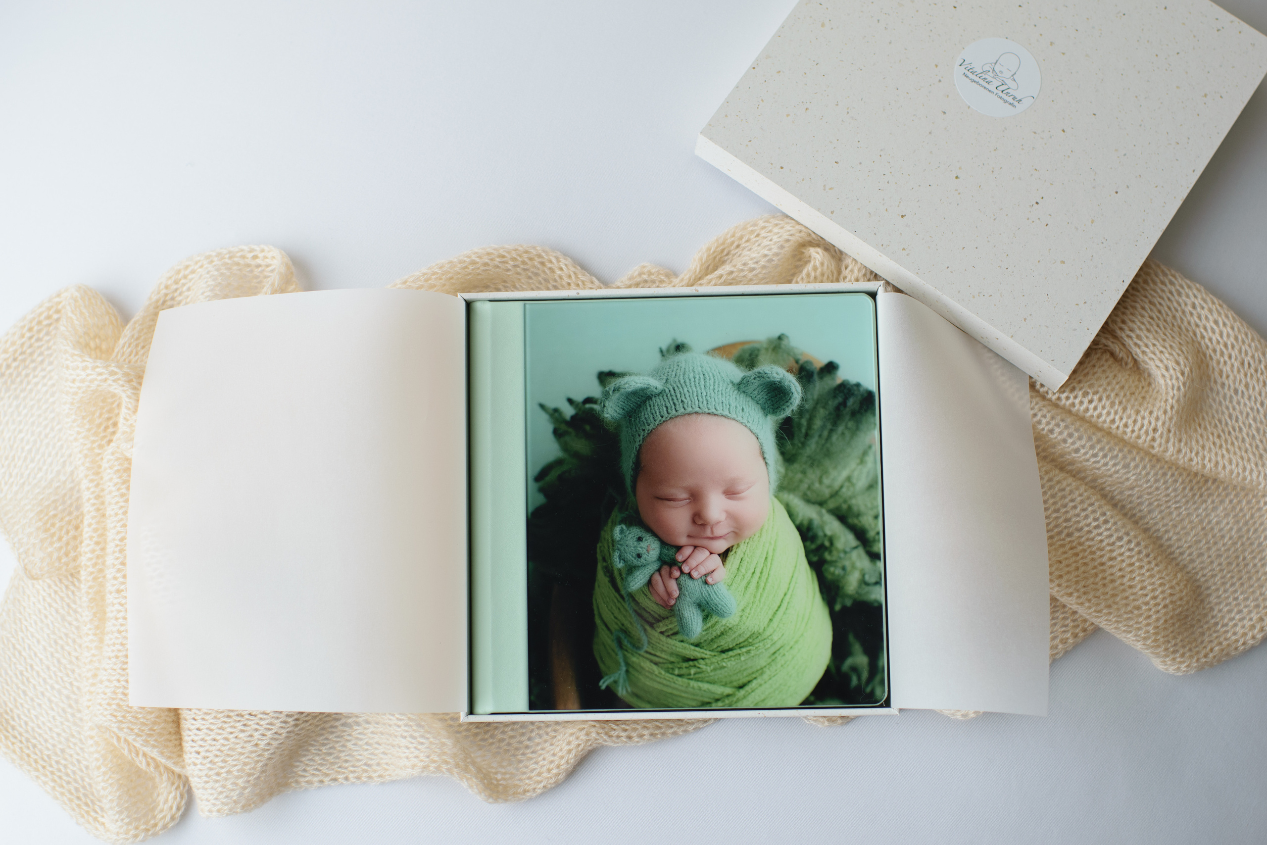 Wichtige Infos zum Neugeborenen- und Baby- Fotoshooting | Ablauf und Tipps. Neugeborene, Baby Fotografin in Düren (NRW) - Vitalina Unruh