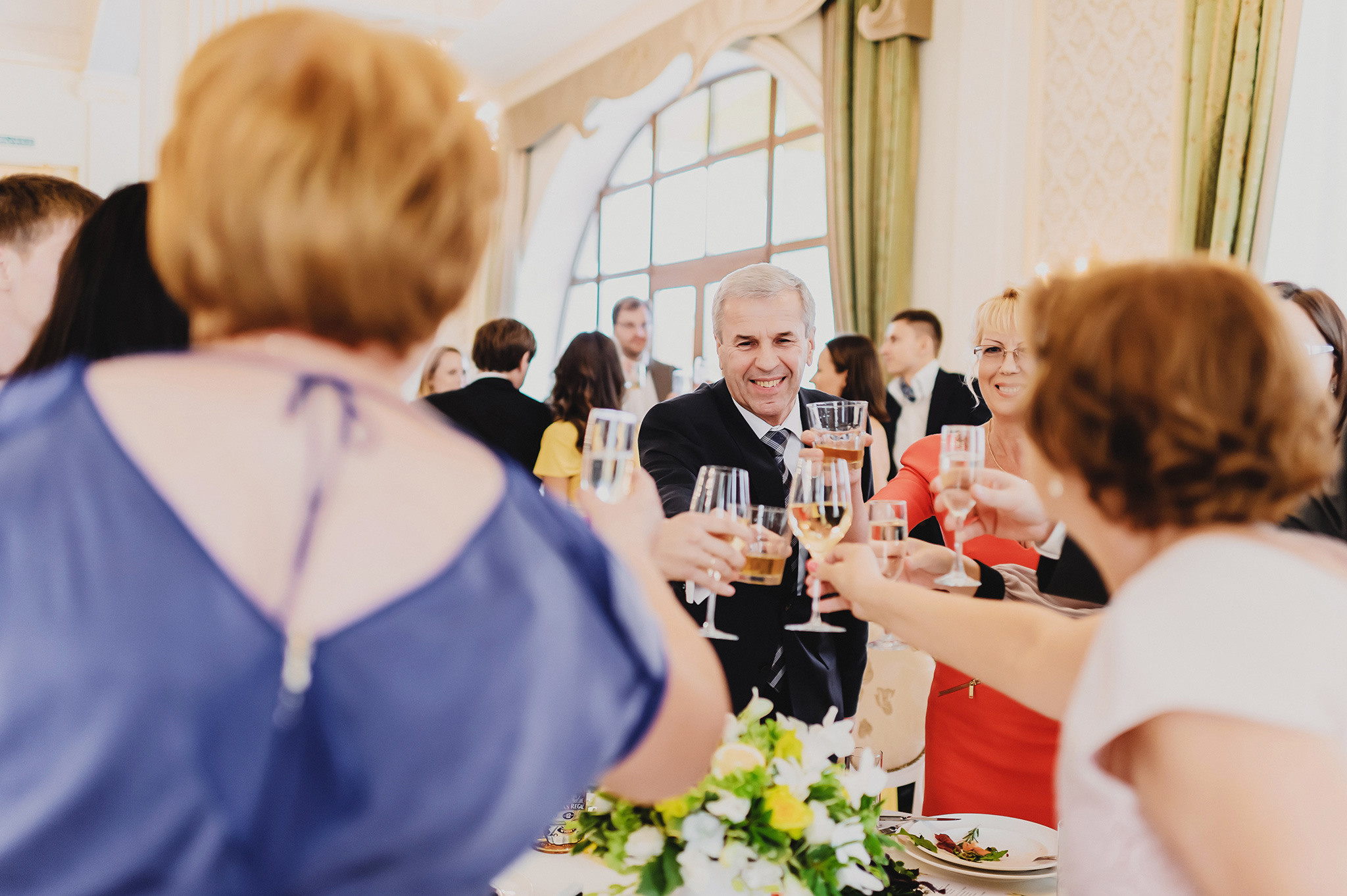 VICTORIA + VICTOR | CLASSY AND ELEGANT WEDDING. HOME