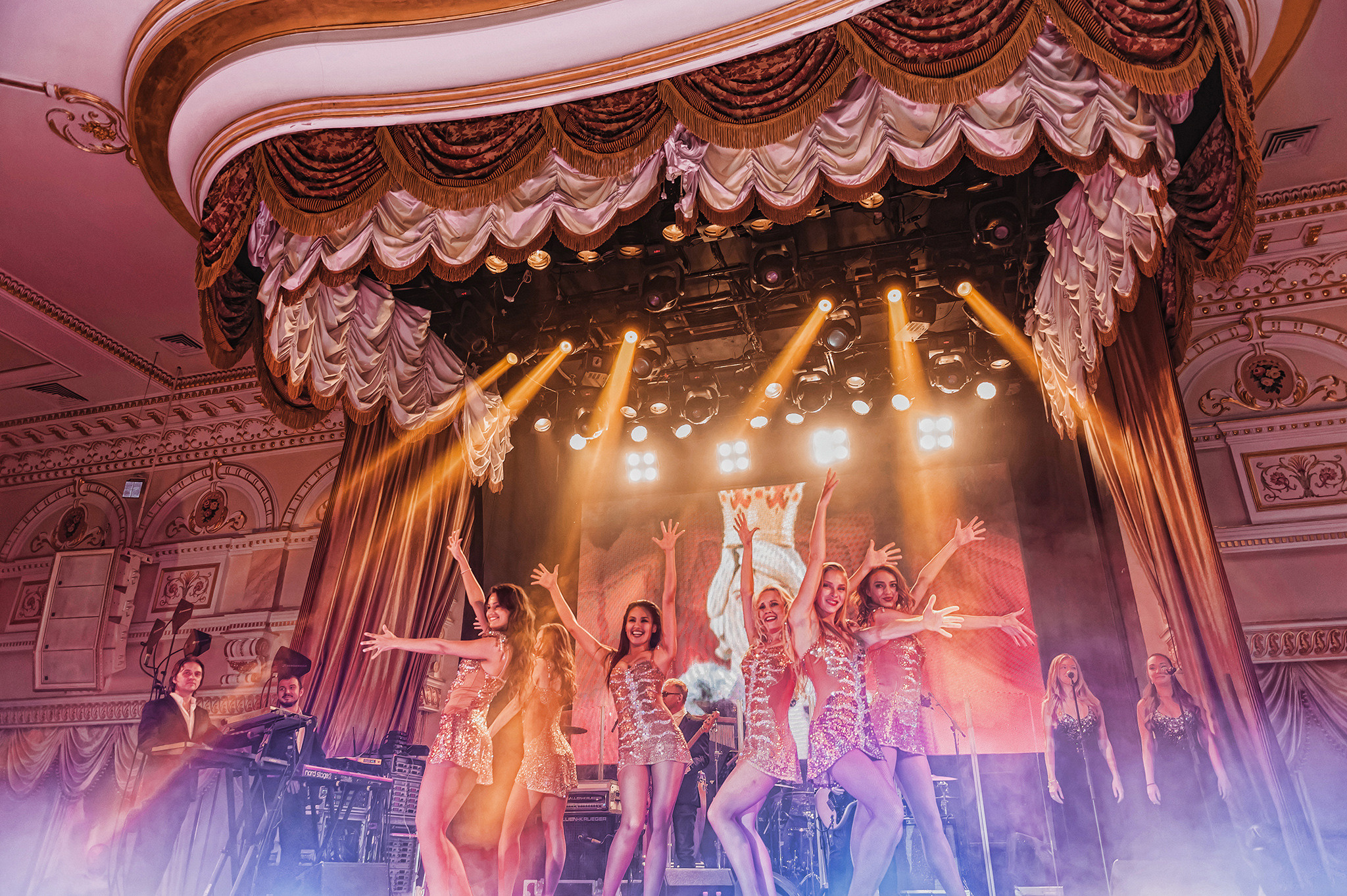 MARIA + GEORGIY | CHURCH WEDDING. HOME