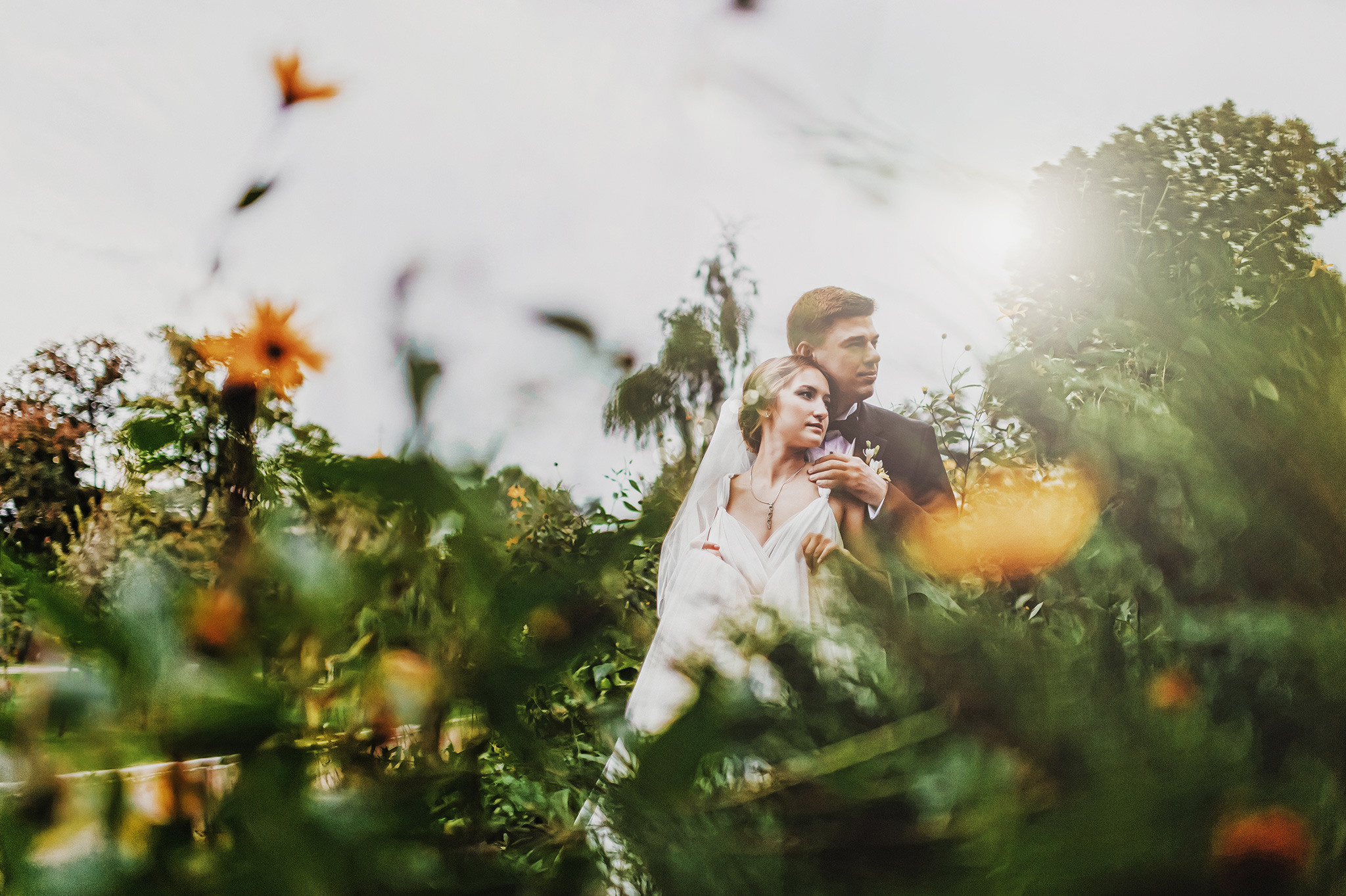 VICTORIA + VICTOR | CLASSY AND ELEGANT WEDDING. HOME