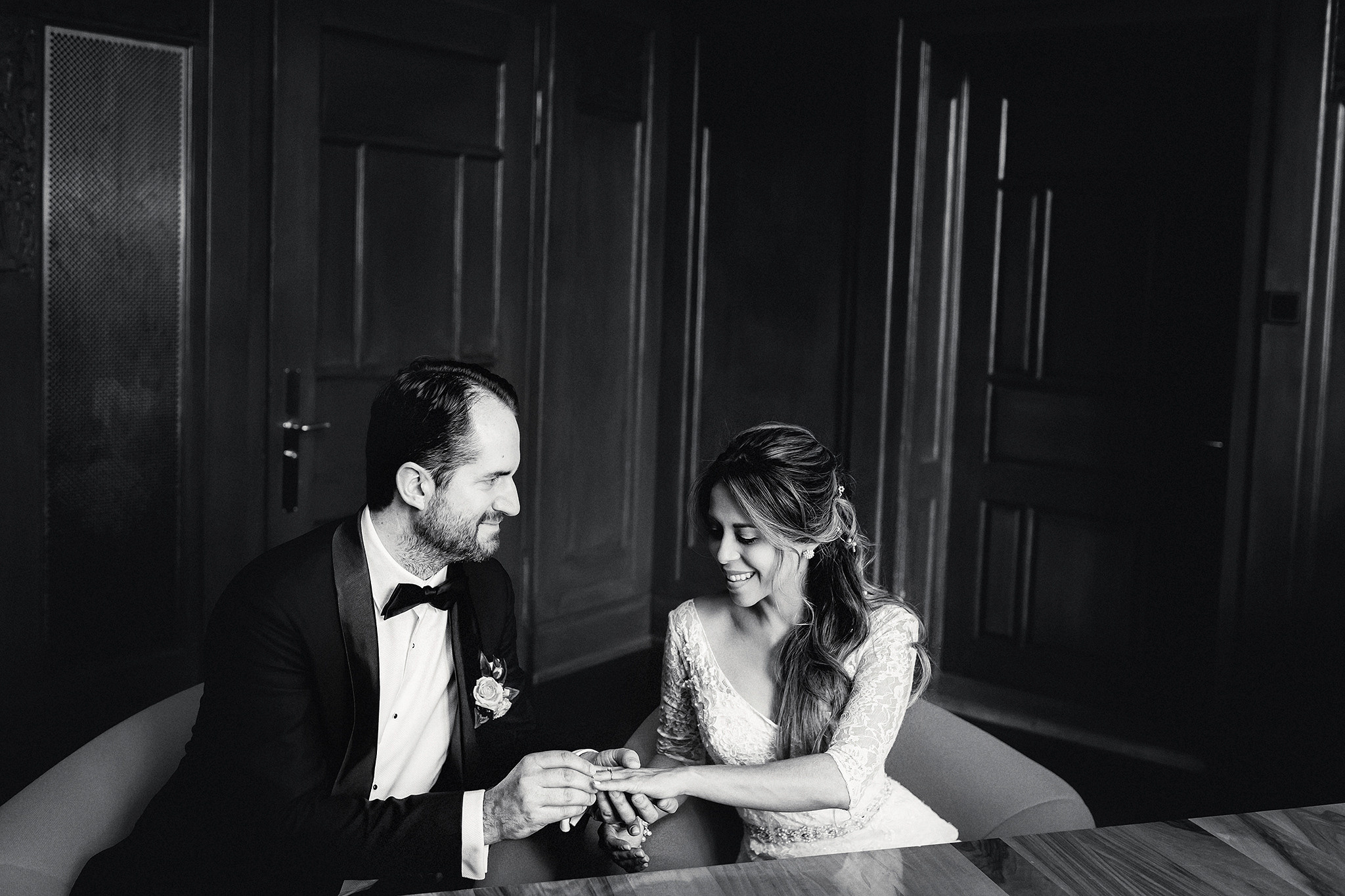 JAKUB + JESSICA | CIVIL WEDDING, ZÜRICH STADTHAUS | BELVOIR PARK | BLACK&WHITE. HOME