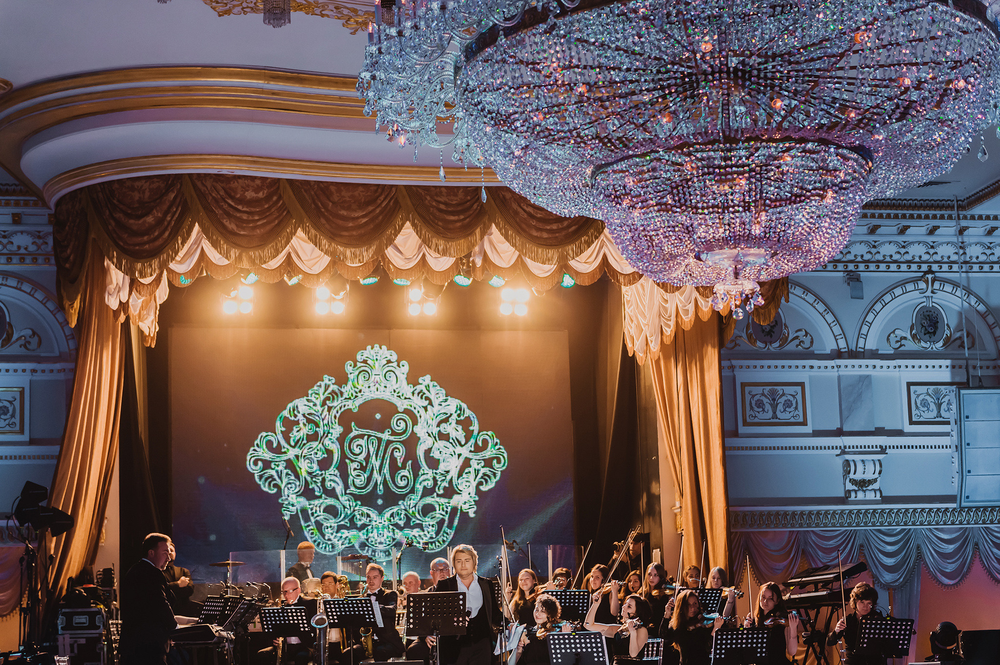 MARIA + GEORGIY | CHURCH WEDDING. HOME