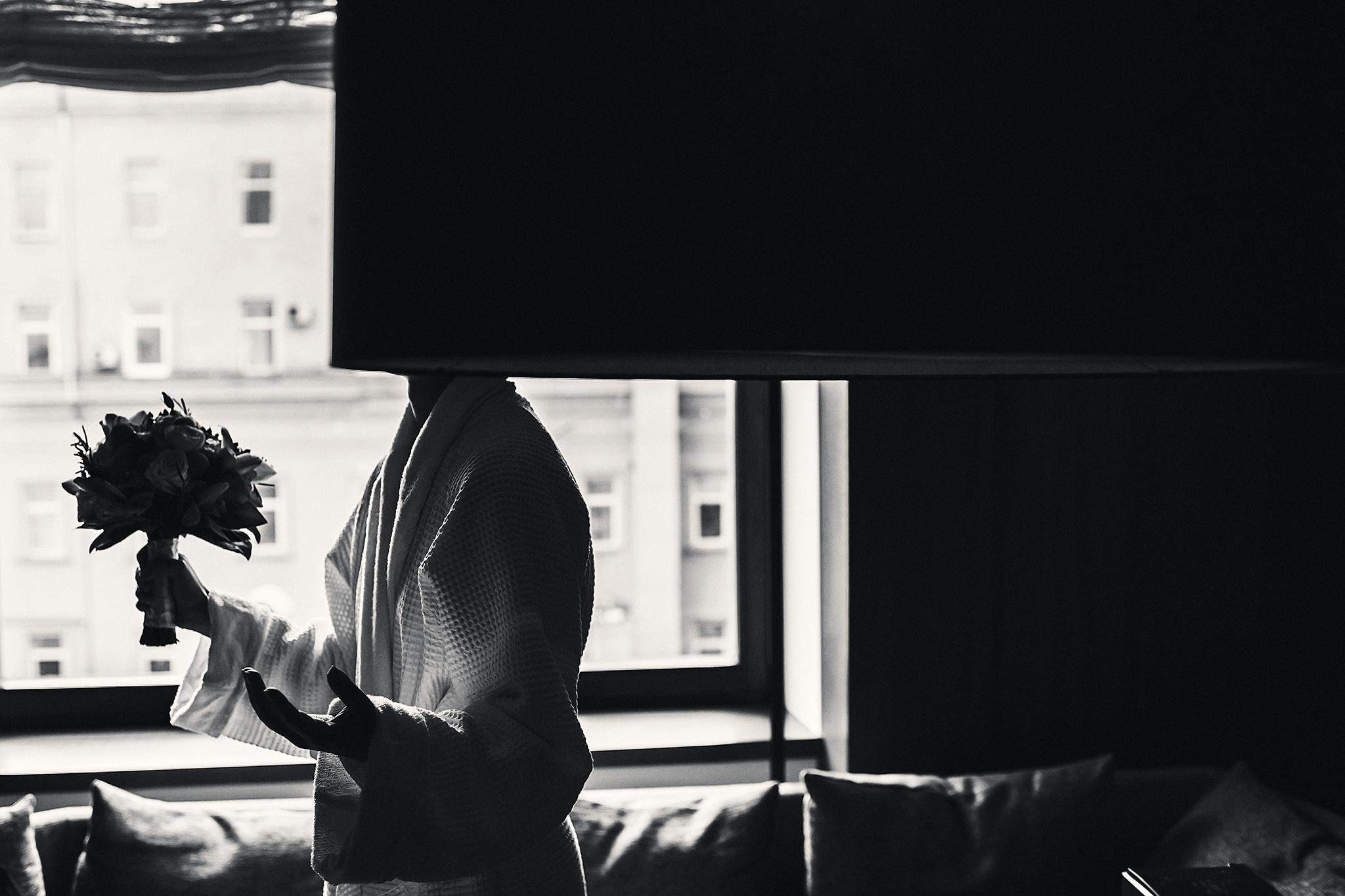 VICTORIA + VICTOR | CLASSY AND ELEGANT WEDDING. HOME