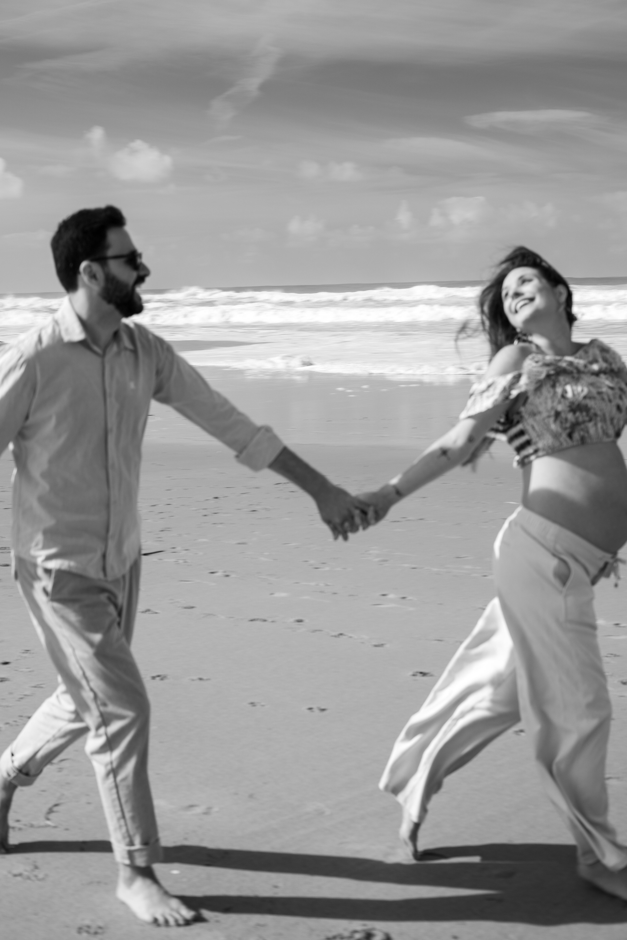 Ensaio Praia — Rafaela e César. Frames by Giovani Braga