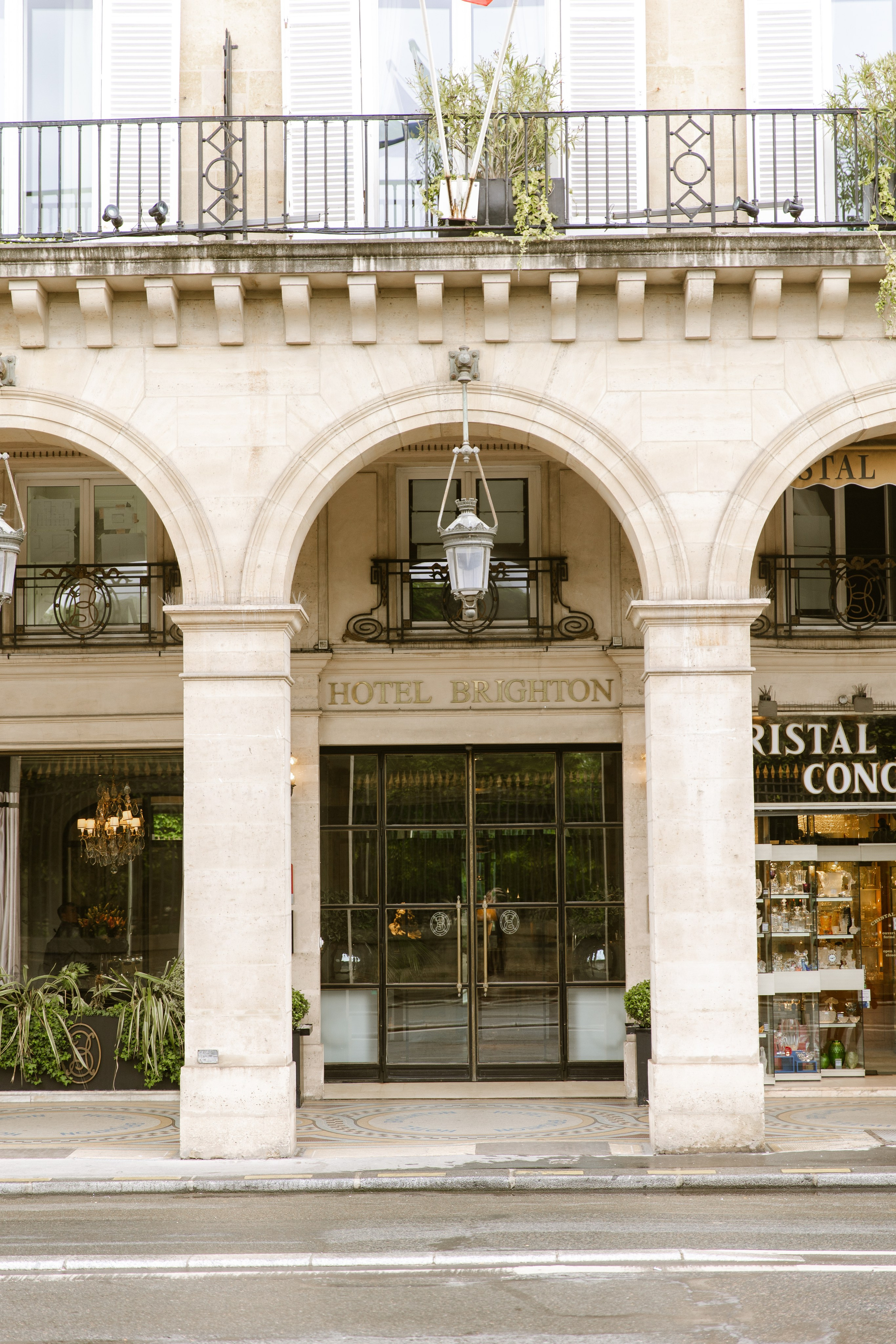 Clara & Douglas | Wedding Photography in Paris. Paris Wedding Photographer