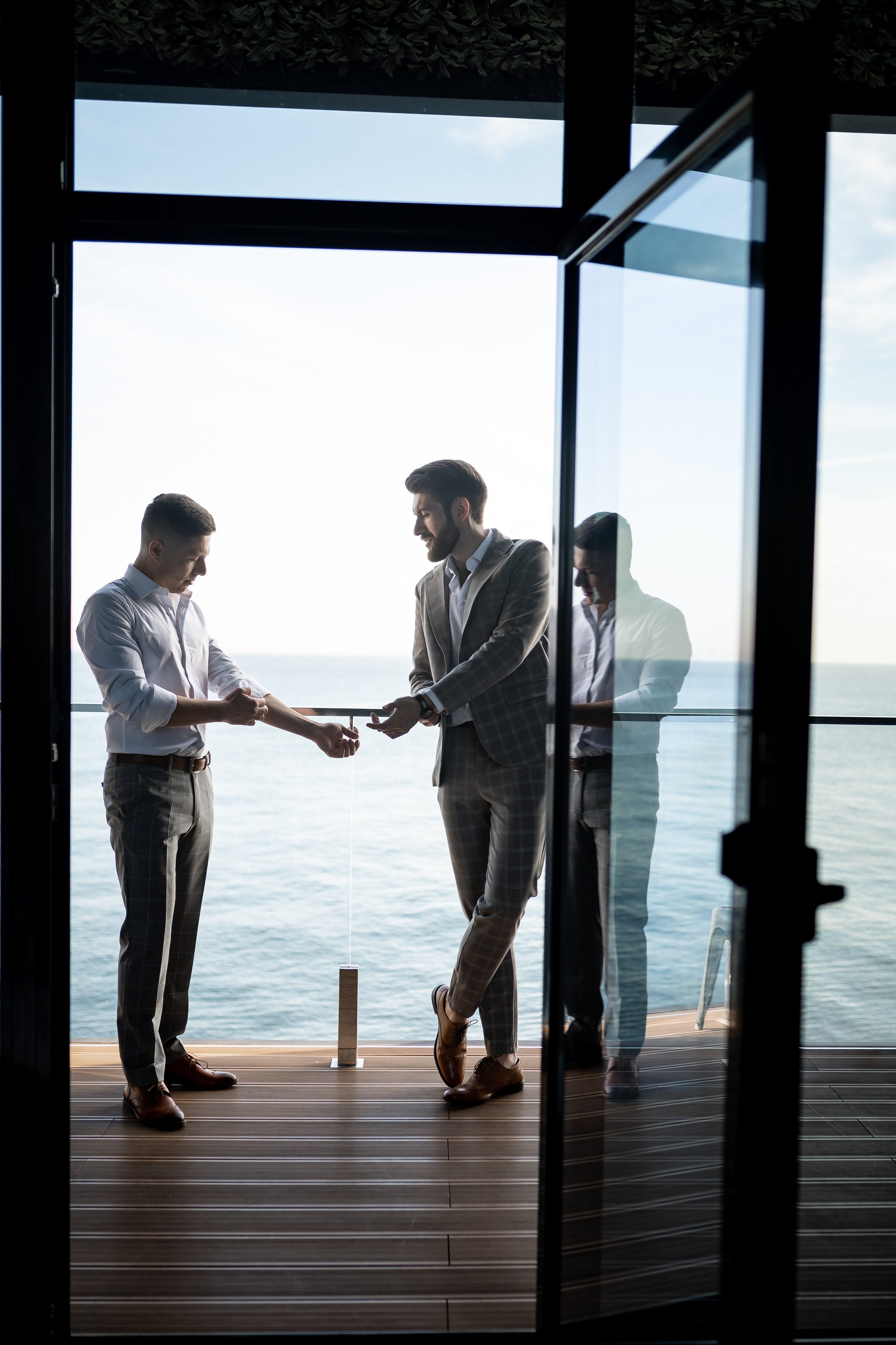 Der Bräutigam. Hochzeits- und Reportagefotograf für München, Regensburg, Deutschland RED LINE Media