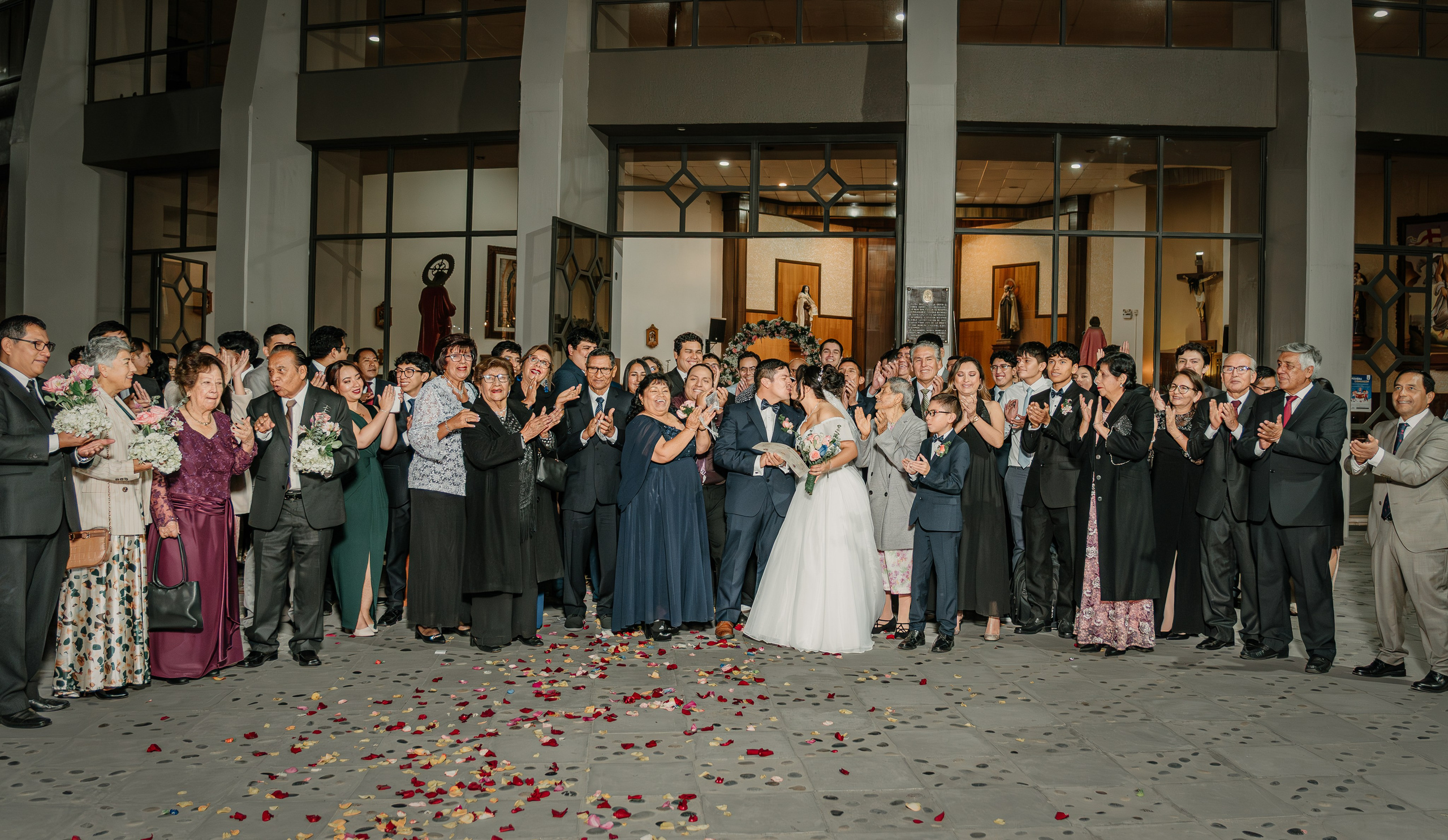 ALEJANDRA + RODRIGO BODA RELIGIOSA. Studio KVTA | Fotografía y Video de Bodas en Arequipa
