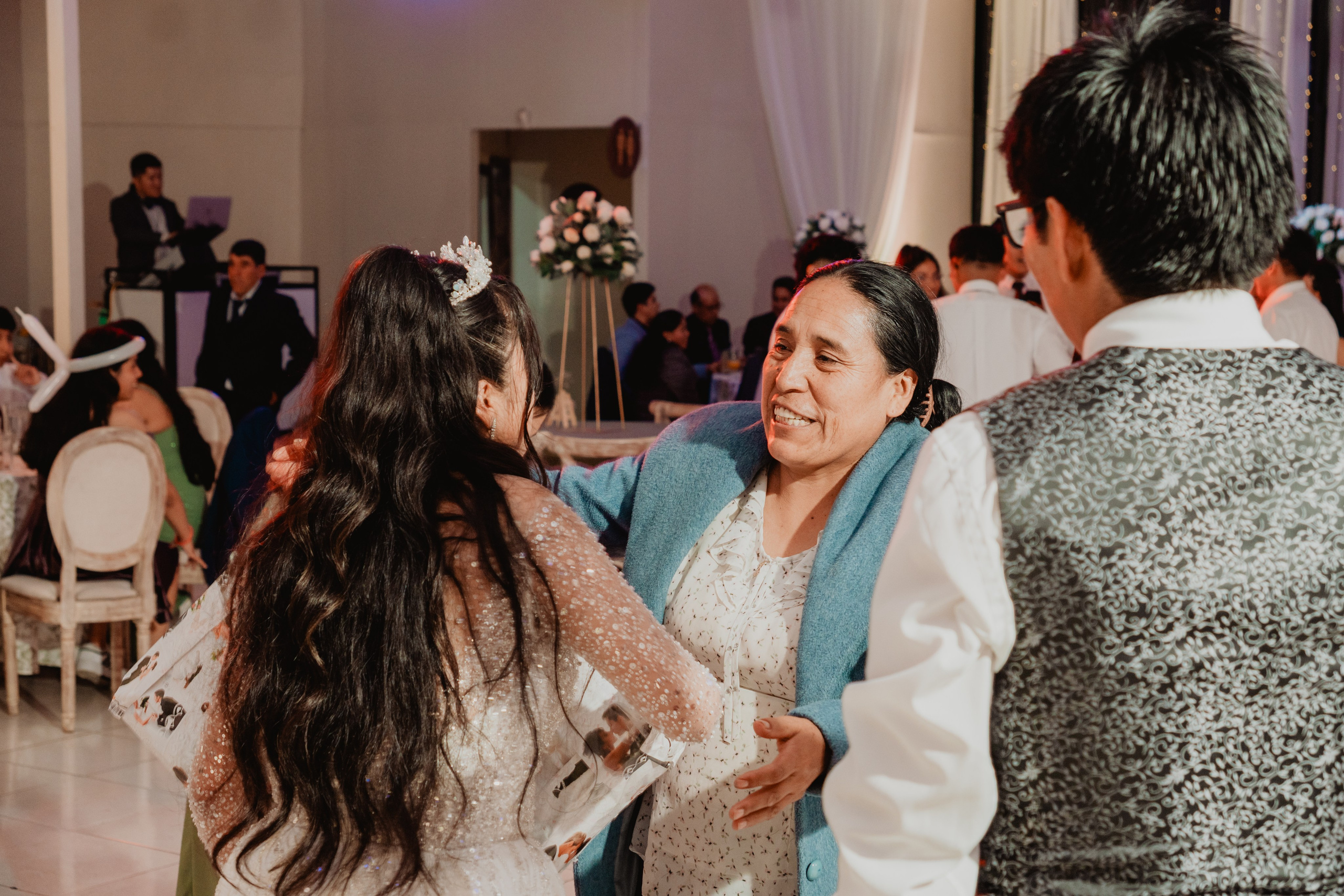 FERNANDO + MARIBEL | BODA RELIGIOSA. Studio KVTA | Fotografía y Video de Bodas en Arequipa