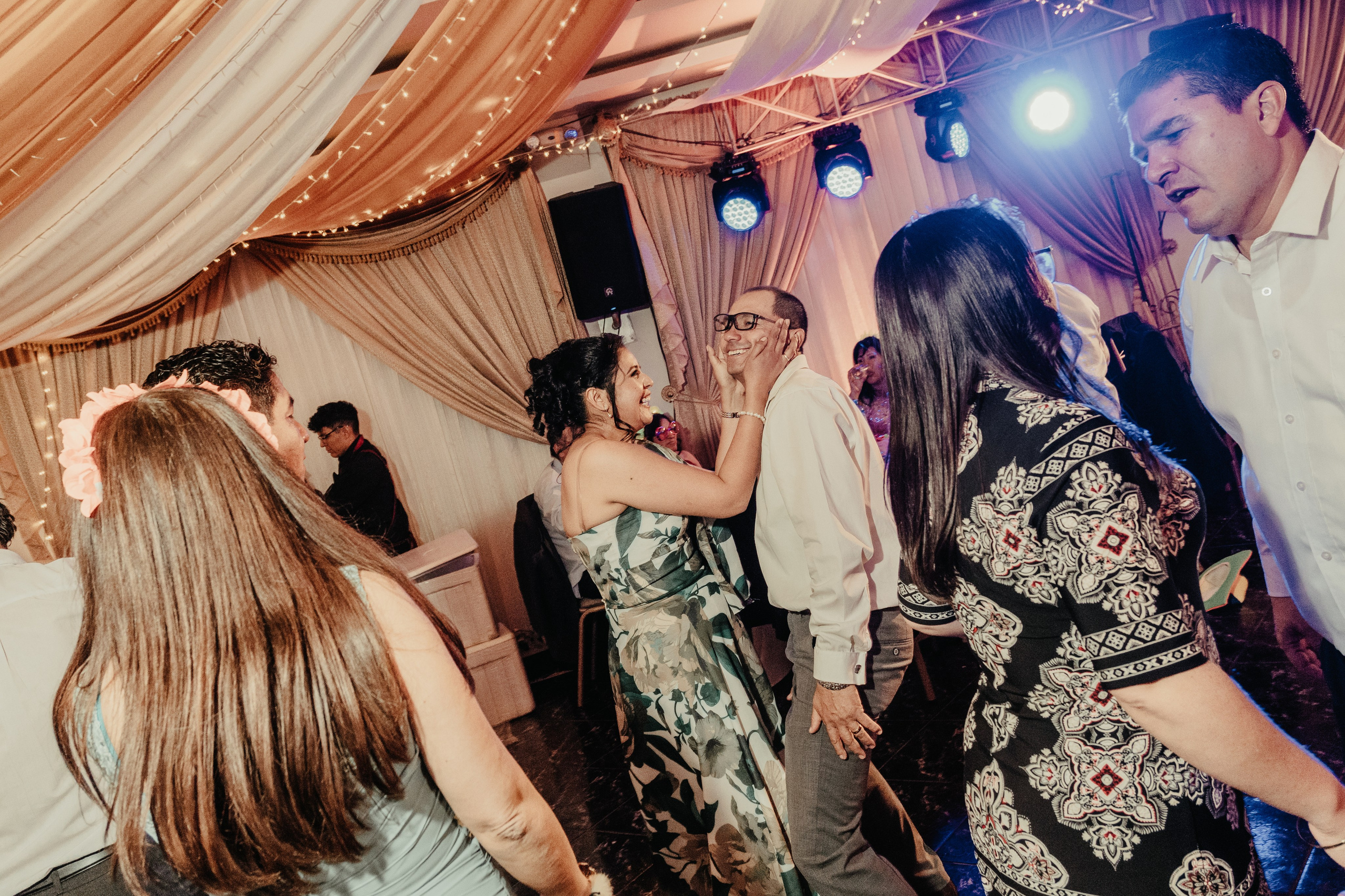 VANESSA + FRANKLIN BODA RELIGIOSA. Studio KVTA | Fotografía y Video de Bodas en Arequipa