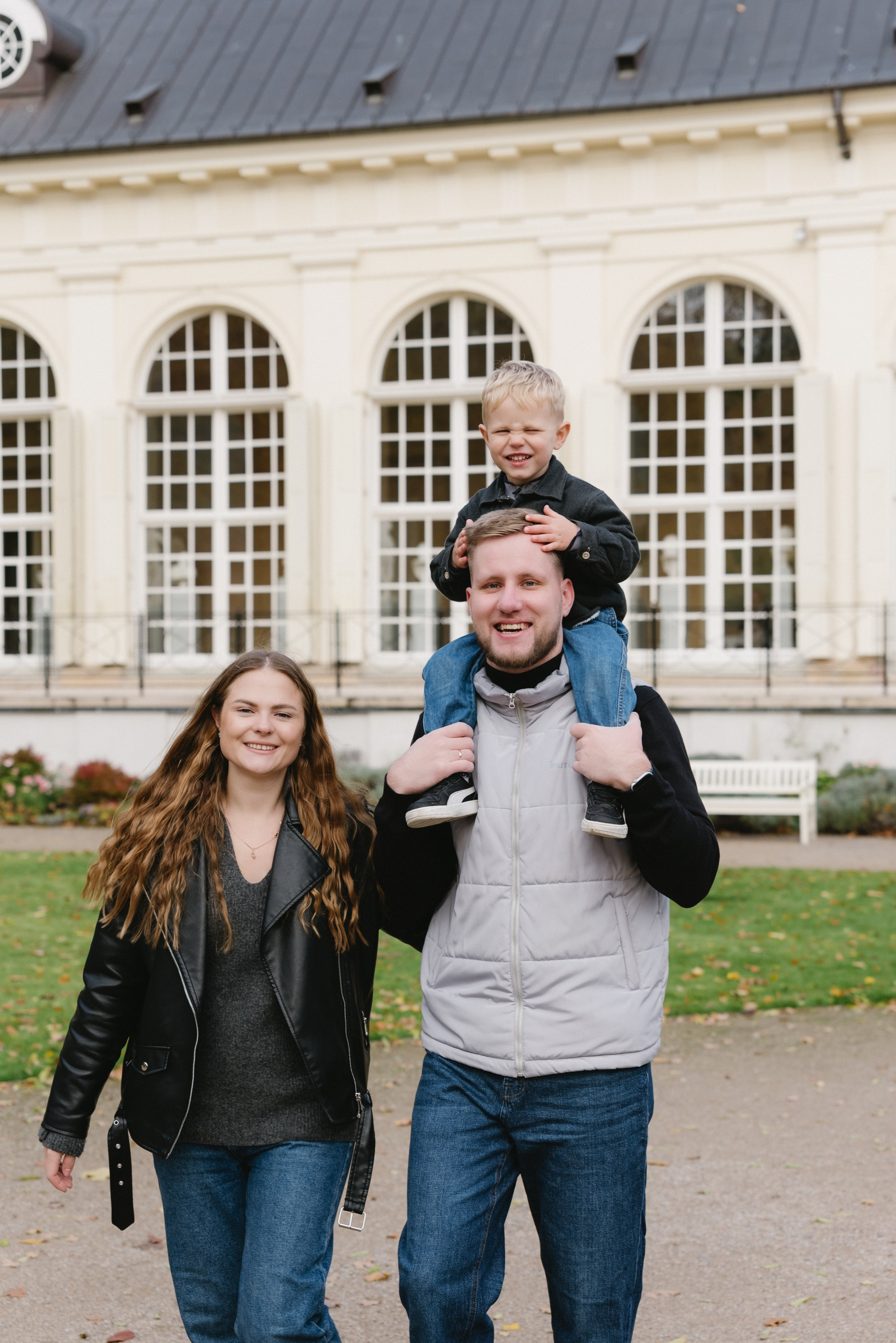 Sesja rodzinna Hanna, Vlad & Matvei. Eugene Save – Fotograf Ślubny i Rodzinny | Warszawa i Cała Polska