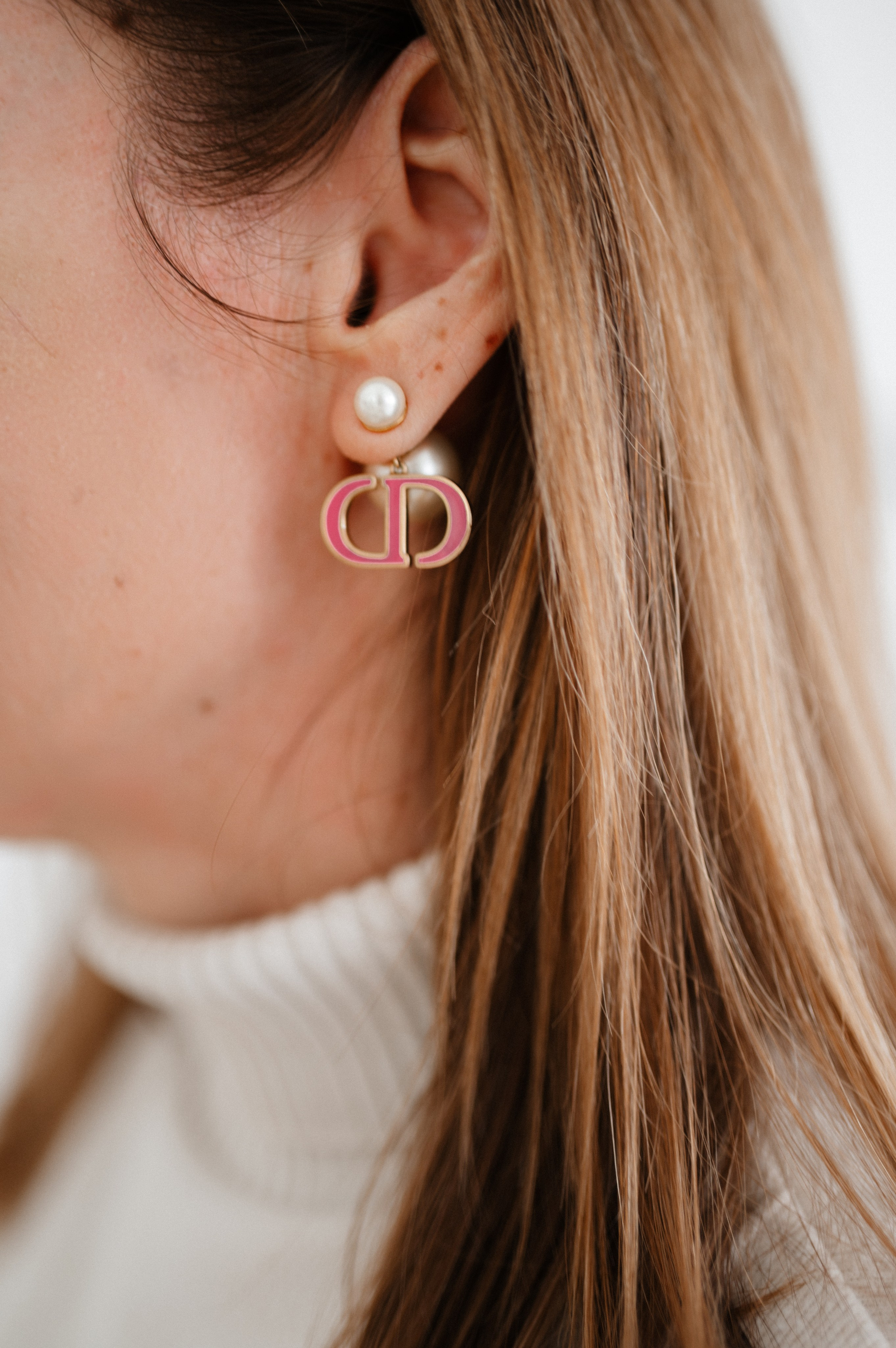 Beauty by Vovk cosmetologist in Prague. ANNA-MARIA PHOTO CONTENT CREATOR — фотограф, естет, художник і візуальний експерт Instagram у Празі