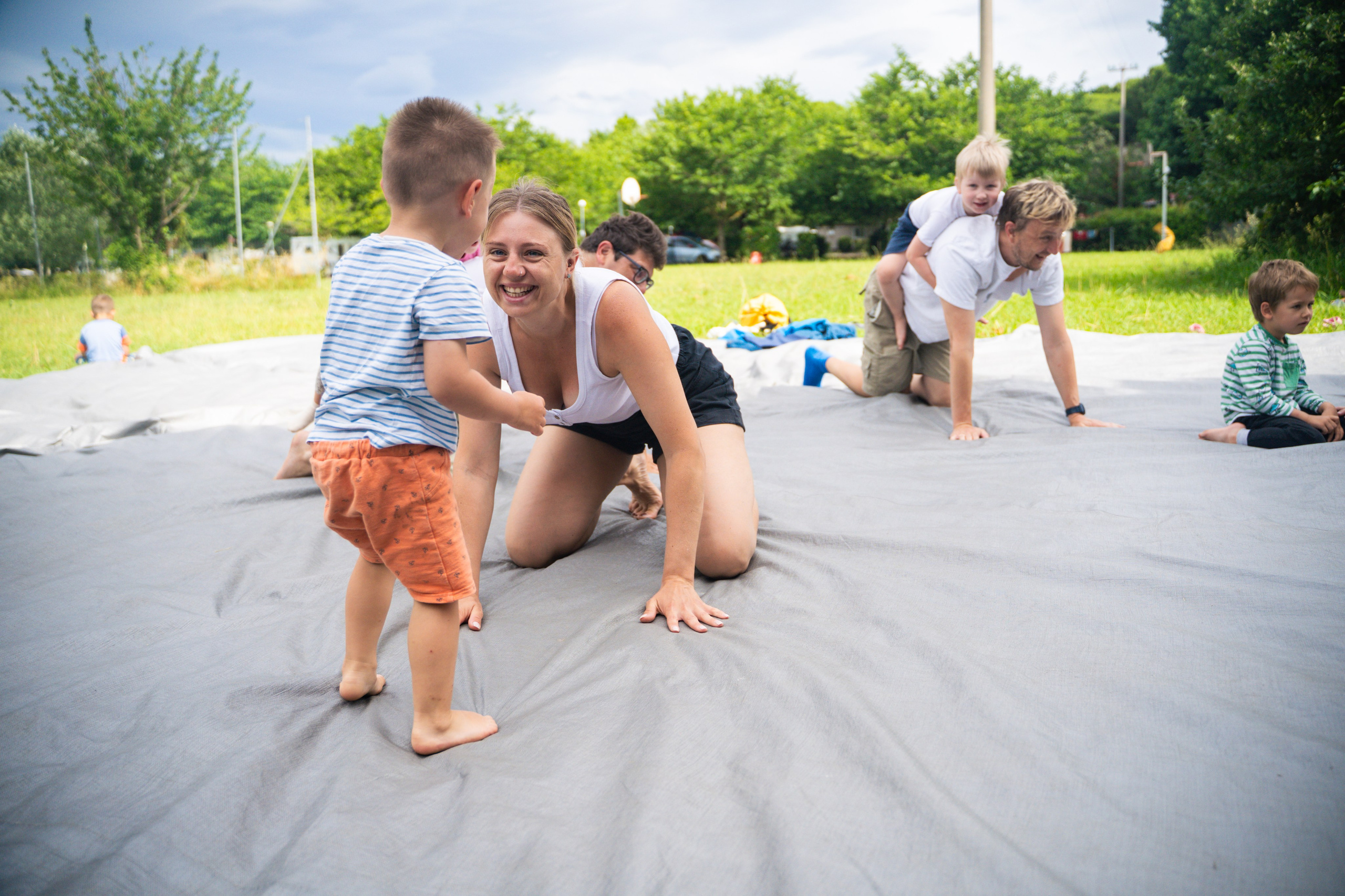 Детская игровая контактная импровизация. Семейные лагеря в Европе с Ниной Янечковой и Ириной Зиновьевой