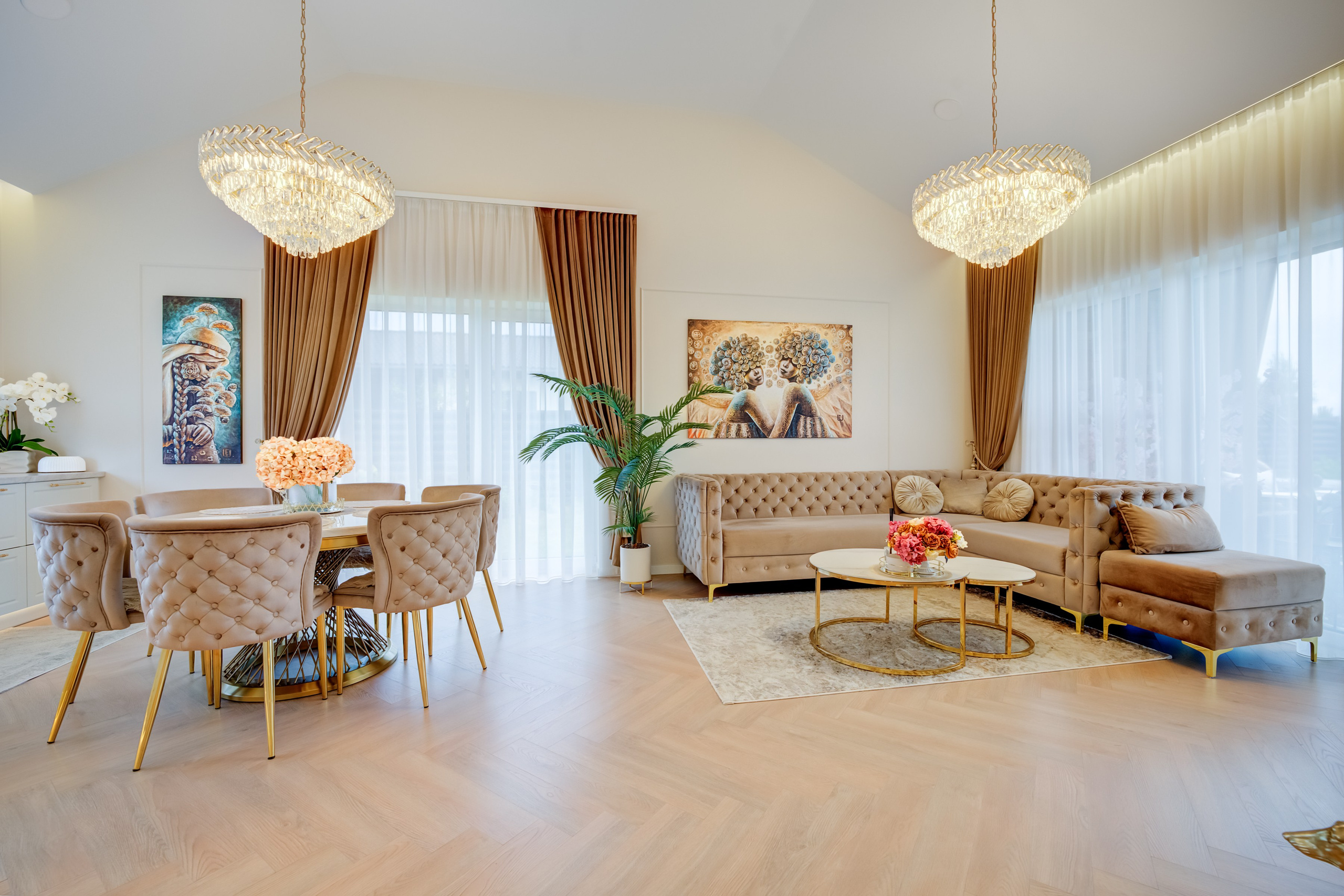 Lentvaris, gražus namas. Elina Sapiega fotografė Vilniuje