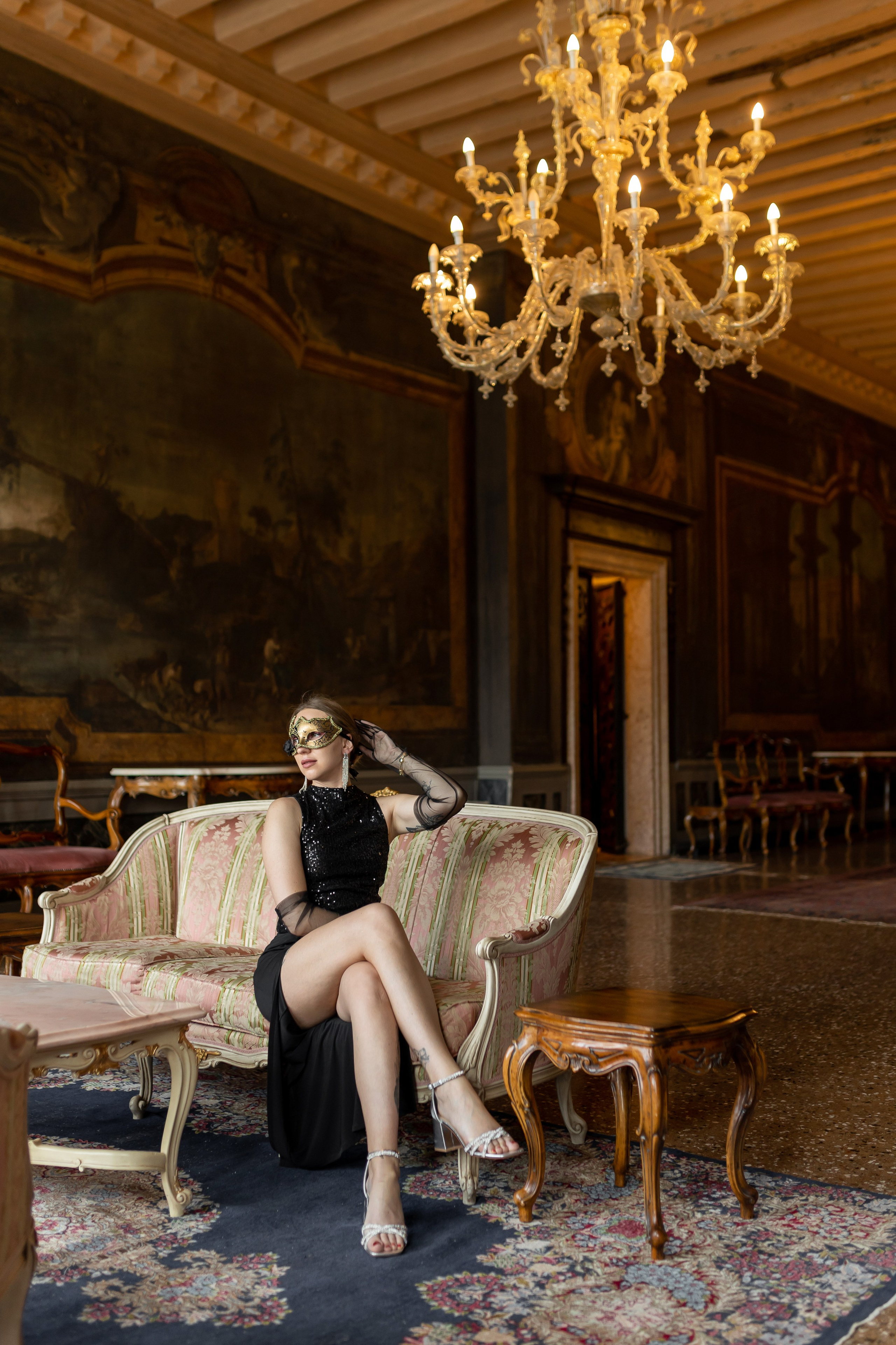 Love story in ancient palace