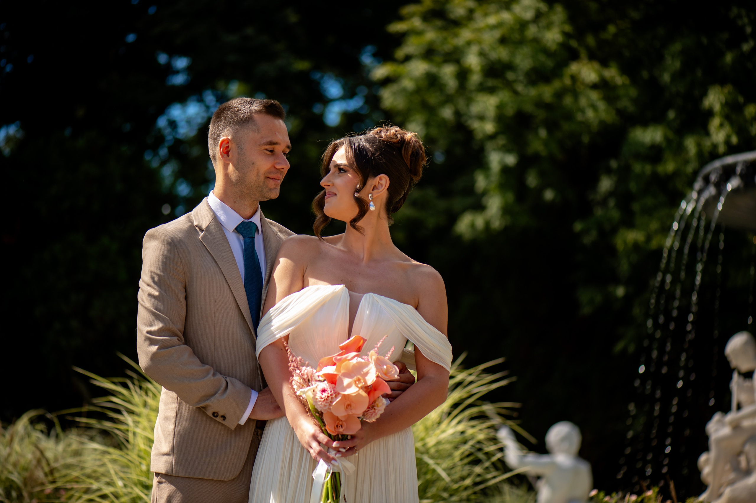 Andreea & Catalin. Www.paulcatalin.ro