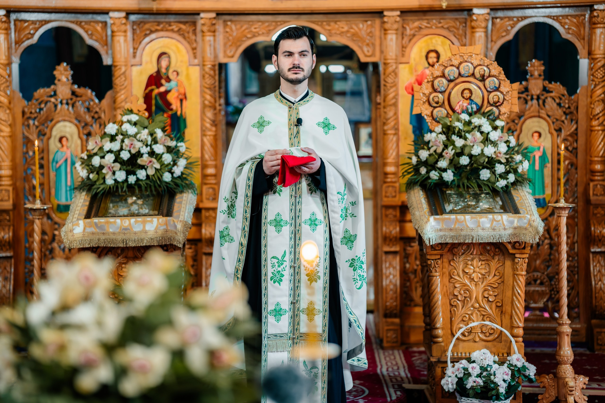 fotograf botez Miruna Parascheva, fotografie botez Botoșani, fotograf Alin Chirilă, amintiri botez, fotografii botez, botez Miruna Parascheva, fotograf copii, fotografie botez în Botoșani-alt="botez Miruna Parascheva, fotografie botez Alin Chirilă, amintiri botez, fotografii emoționante botez Botoșani"-- fotografii-botez-bebelus- amintiri-botez-micuț- moment-sfânt-crestinare- fotografie-emotionanta-botez- detalii-botez-bebelusi- parinti-fericiti-la-botez- fotograf-botez-profesionist- botez-in-biserica-ortodoxa- micuț-botezat-cu-emoție- zâmbete-și-lacrimi-la-botez- bebeluș-la-cristelniță- decor-botez-colorat- botez-cu-dragoste-și-credință- emotie-pura-la-botez- fotograf-botez-botosani- botez-iasi-suceava-fotograf- amintiri-nepretuite-botez