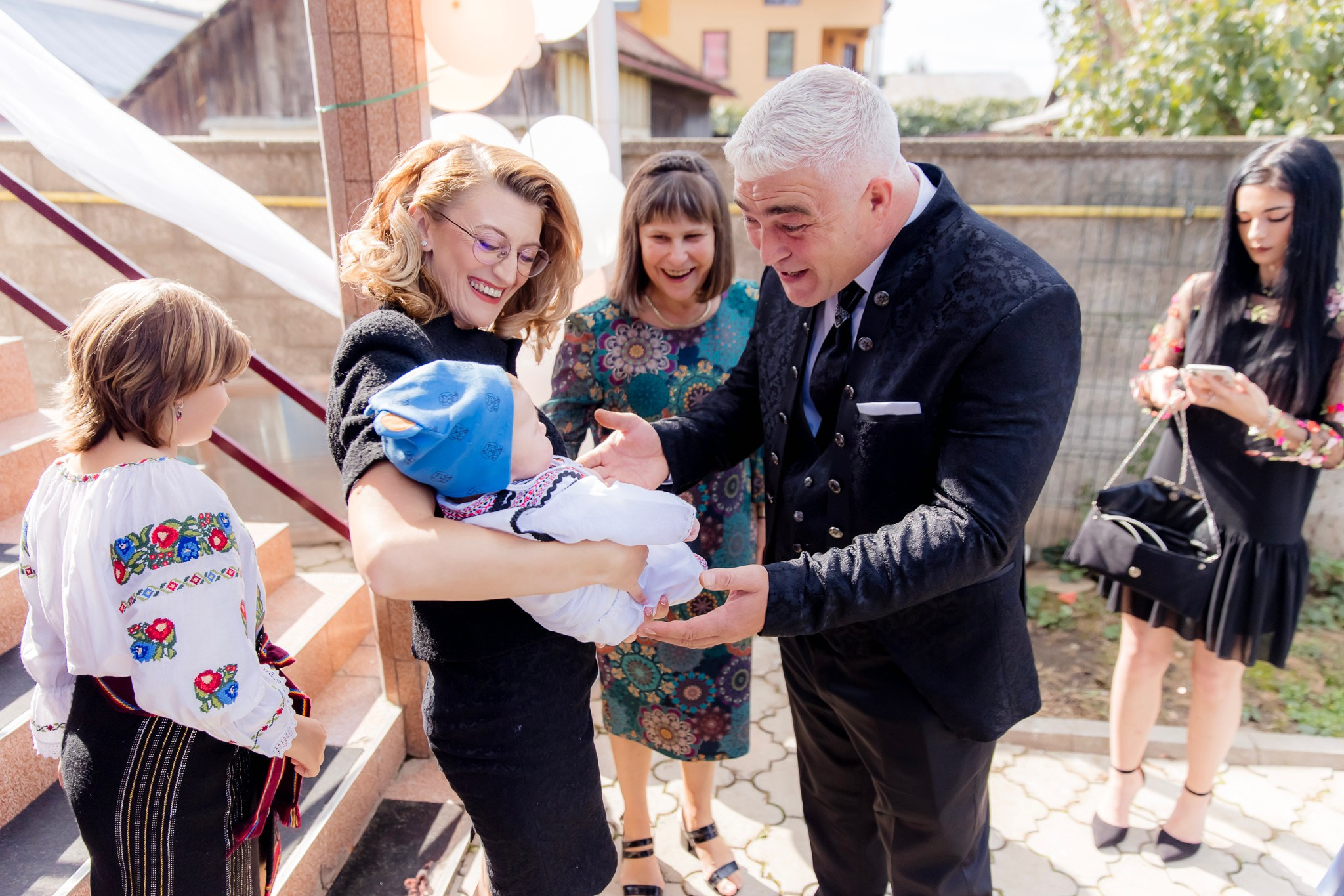 Mihai & Oana. Servicii foto-video profesionale, pentru momente de neuitat