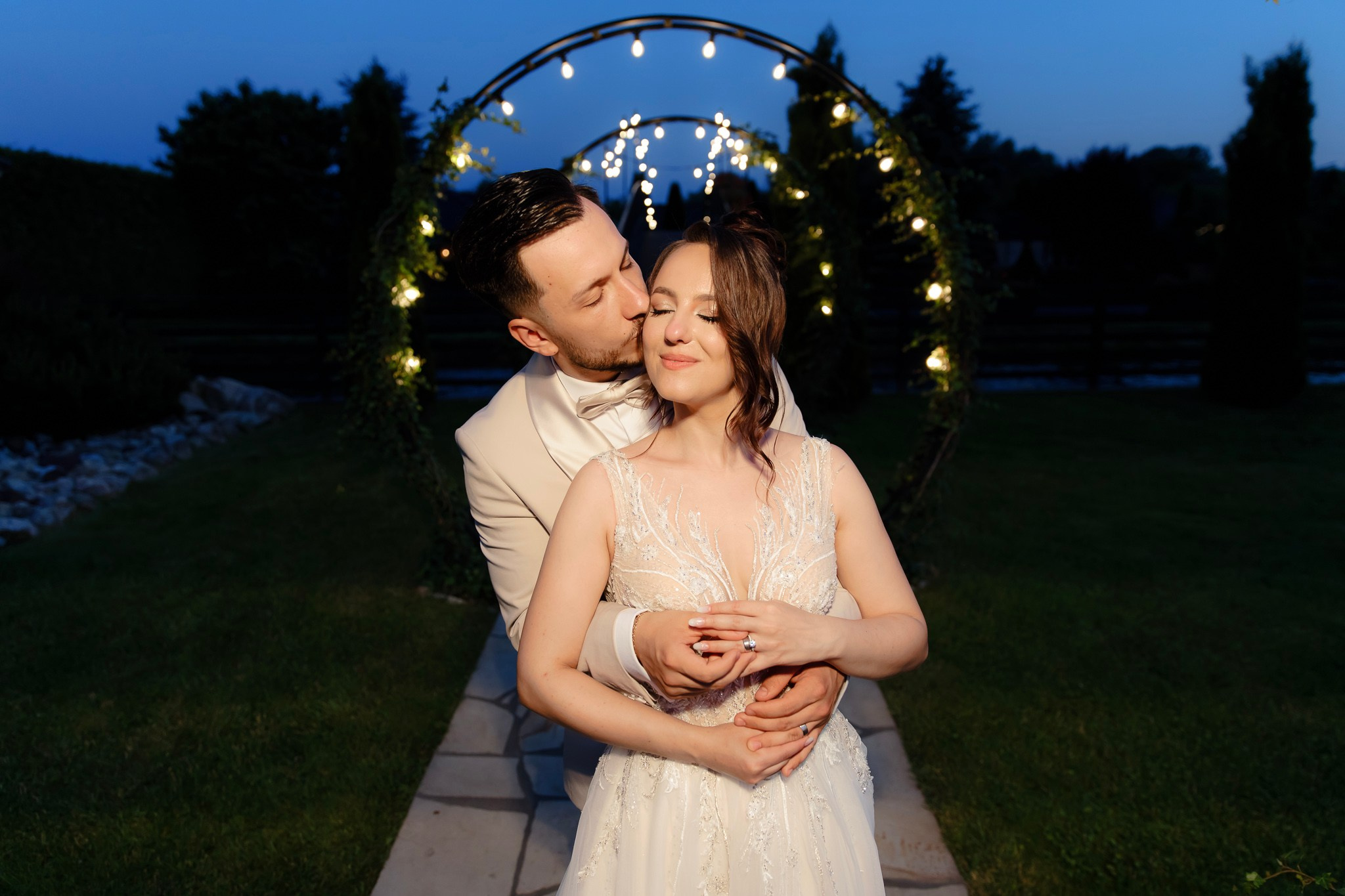 Ioana & Ionuț | Nuntă de poveste la Păstrăvăria Poiana din Mălini județul Suceava. Servicii foto-video profesionale, pentru momente de neuitat