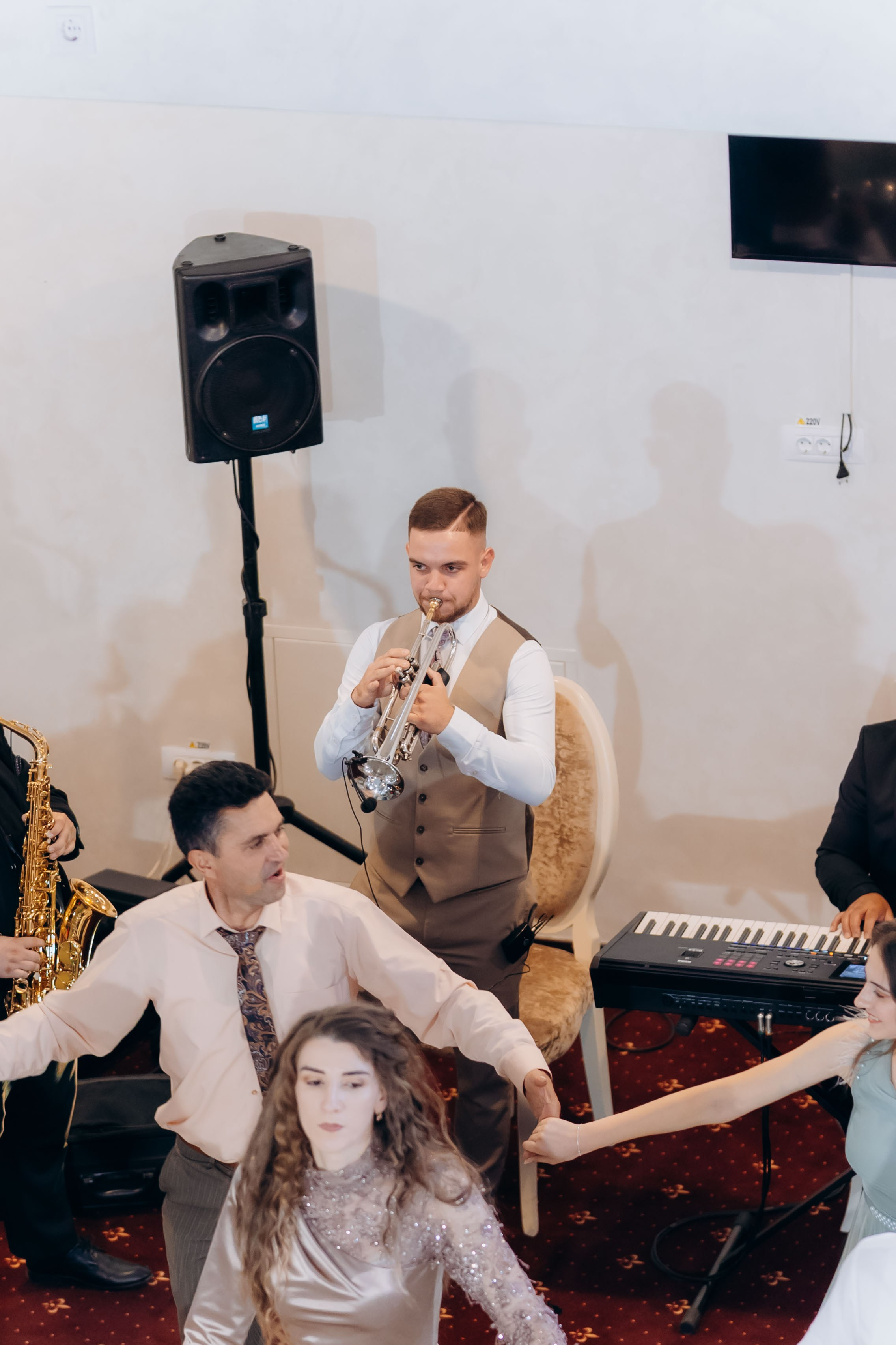 Loredana & Emilian – Ziua Nunții | Videografie - fotografie Botez Suceava, Iași, Botoșani. Servicii foto-video profesionale, pentru momente de neuitat