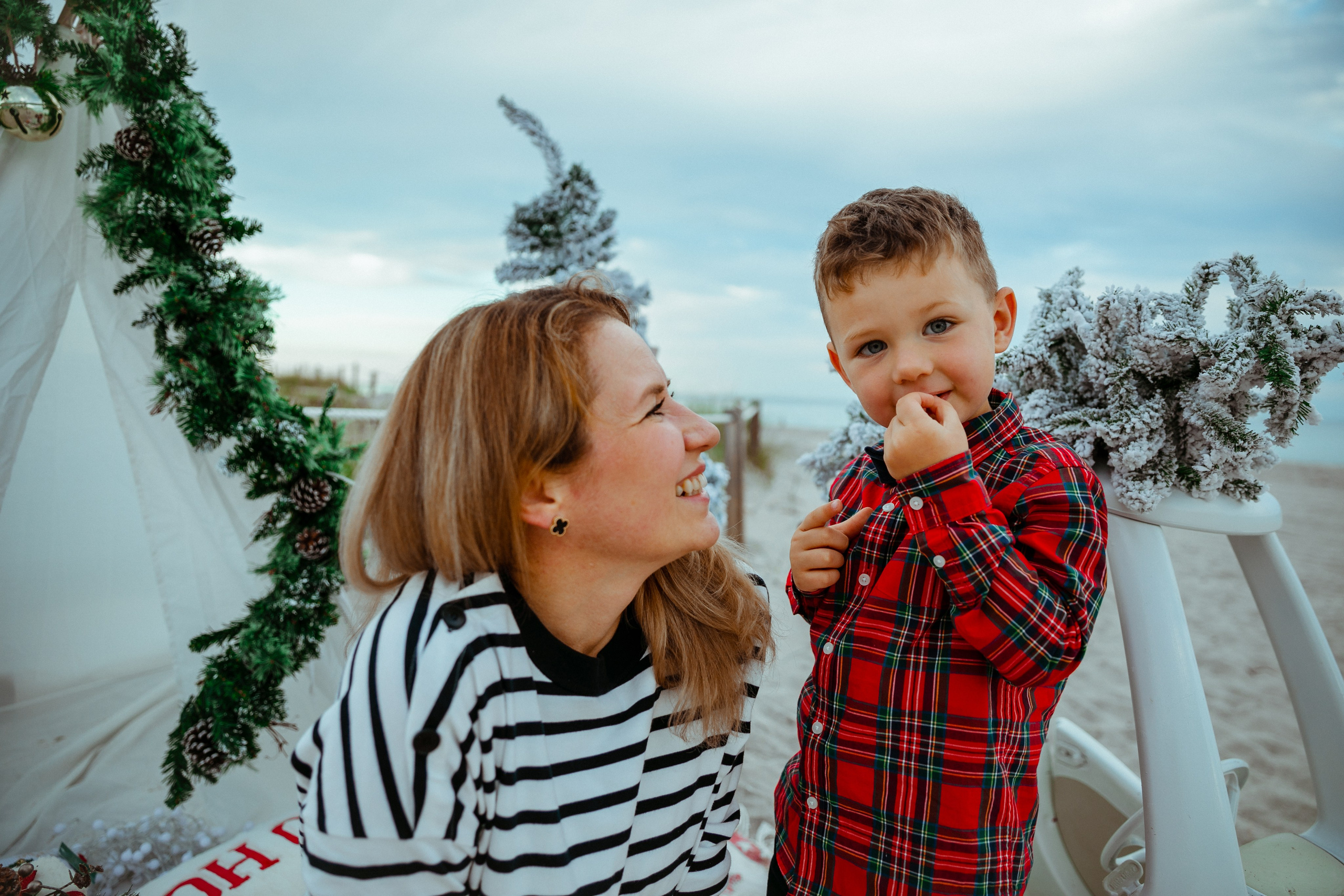 Christmas photoshoot. Photographer in Miami, Family photographer, Event, Wedding