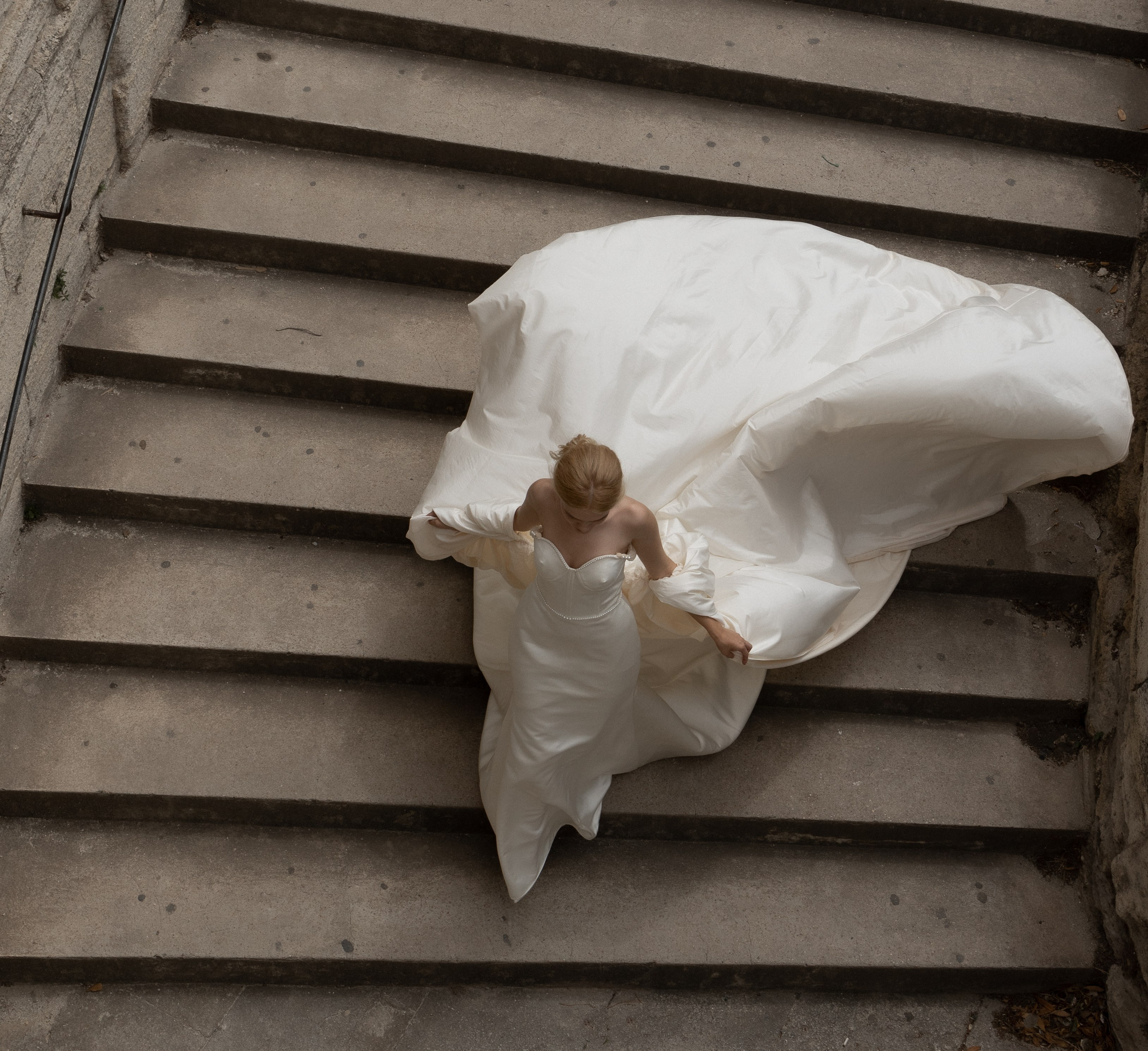 Nouveaux mariés. Histoires d’amour, séances photos de famille et de mariage en France