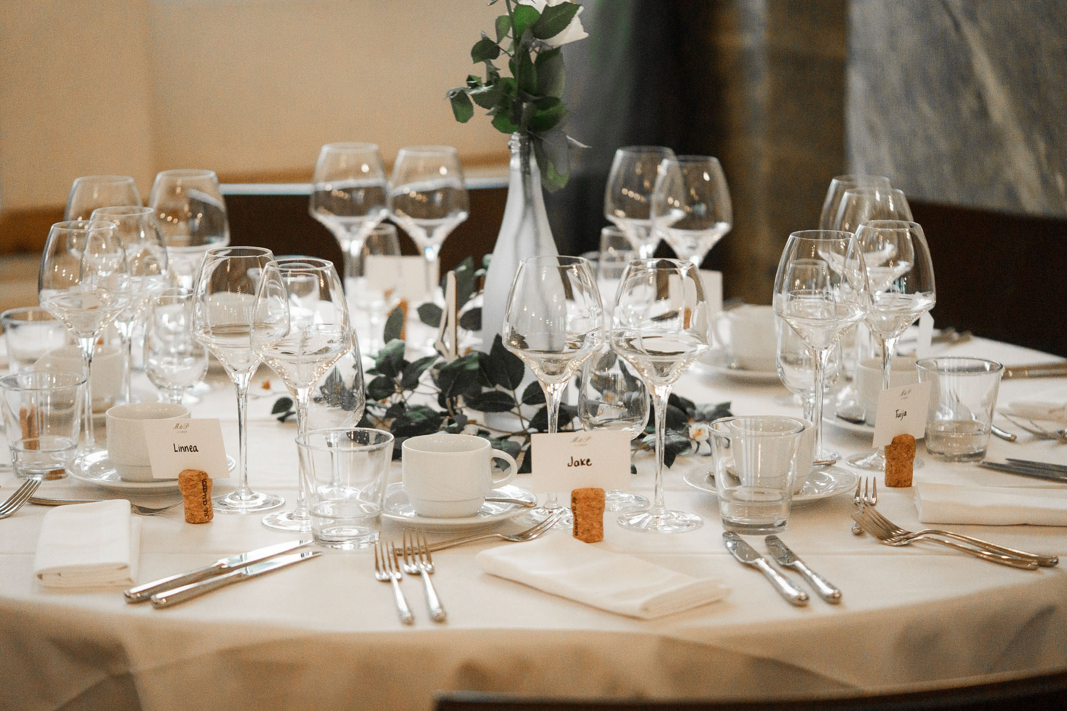 Hääkuvaus Klaus K, Rake-sali ja Helsingin vanha kirkko