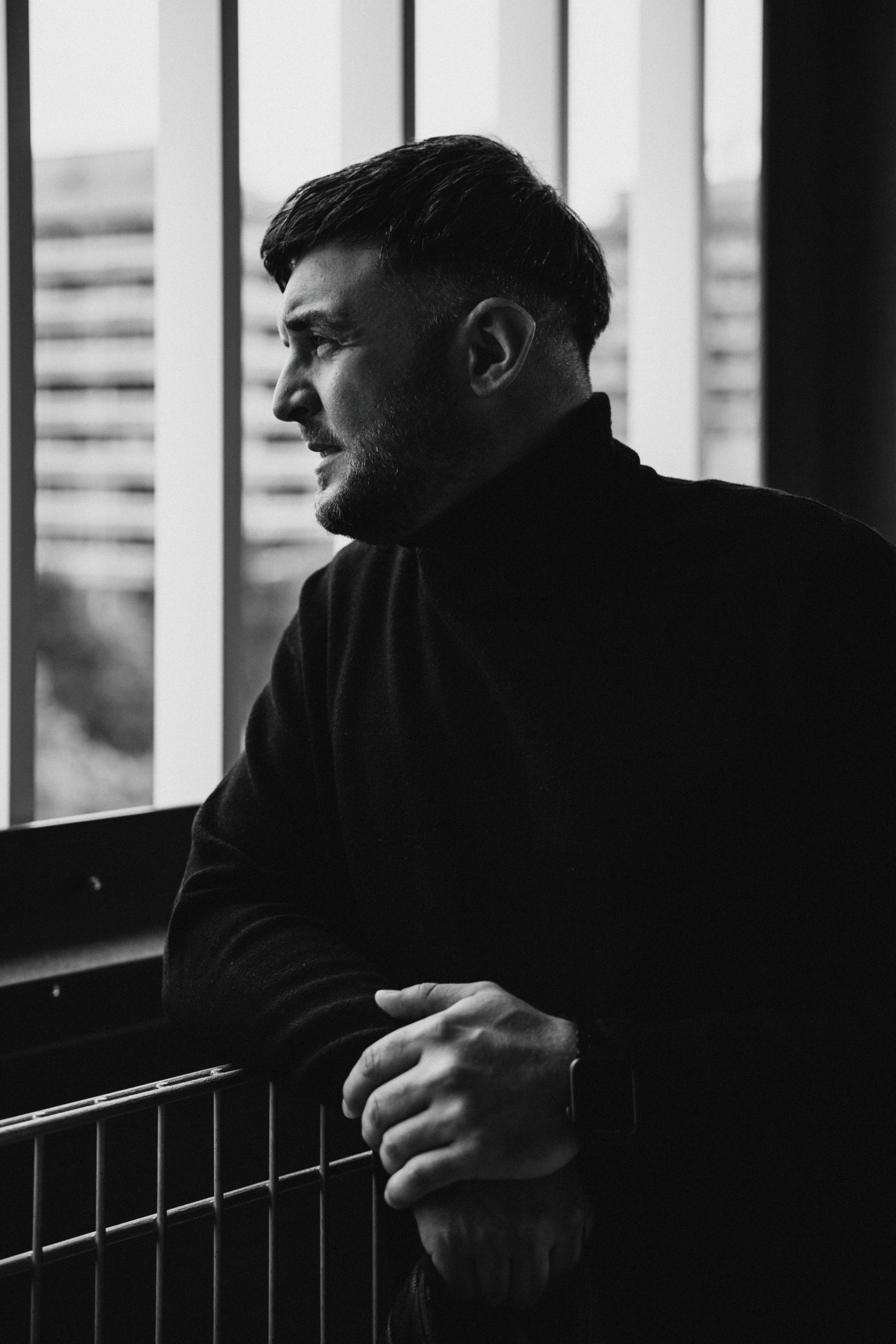 Liridon I Draußen. Hochzeitsfotografin Bochum | Halyna Reiche Fotografie NRW