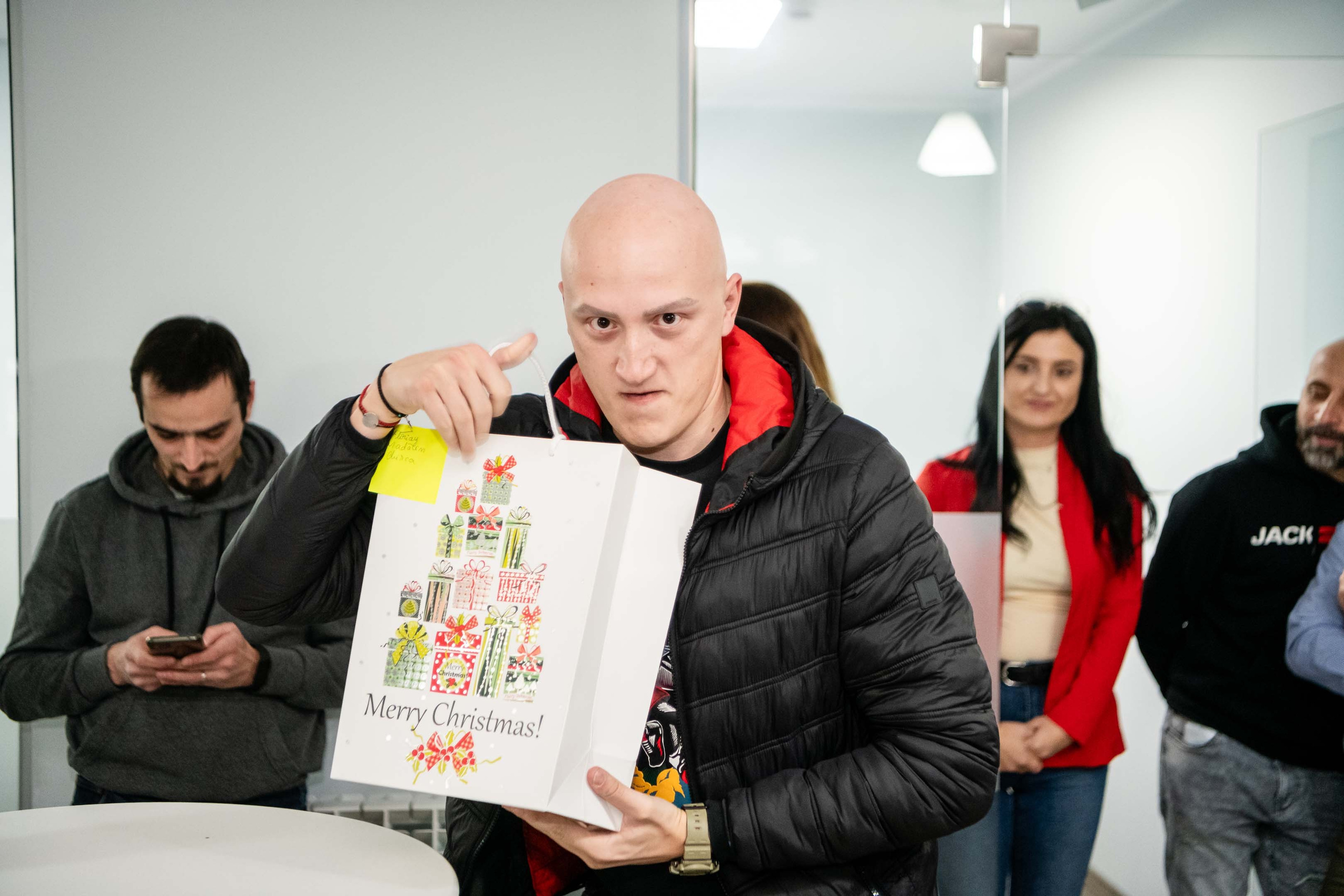 Petreceri corporate. Mugurel anghel