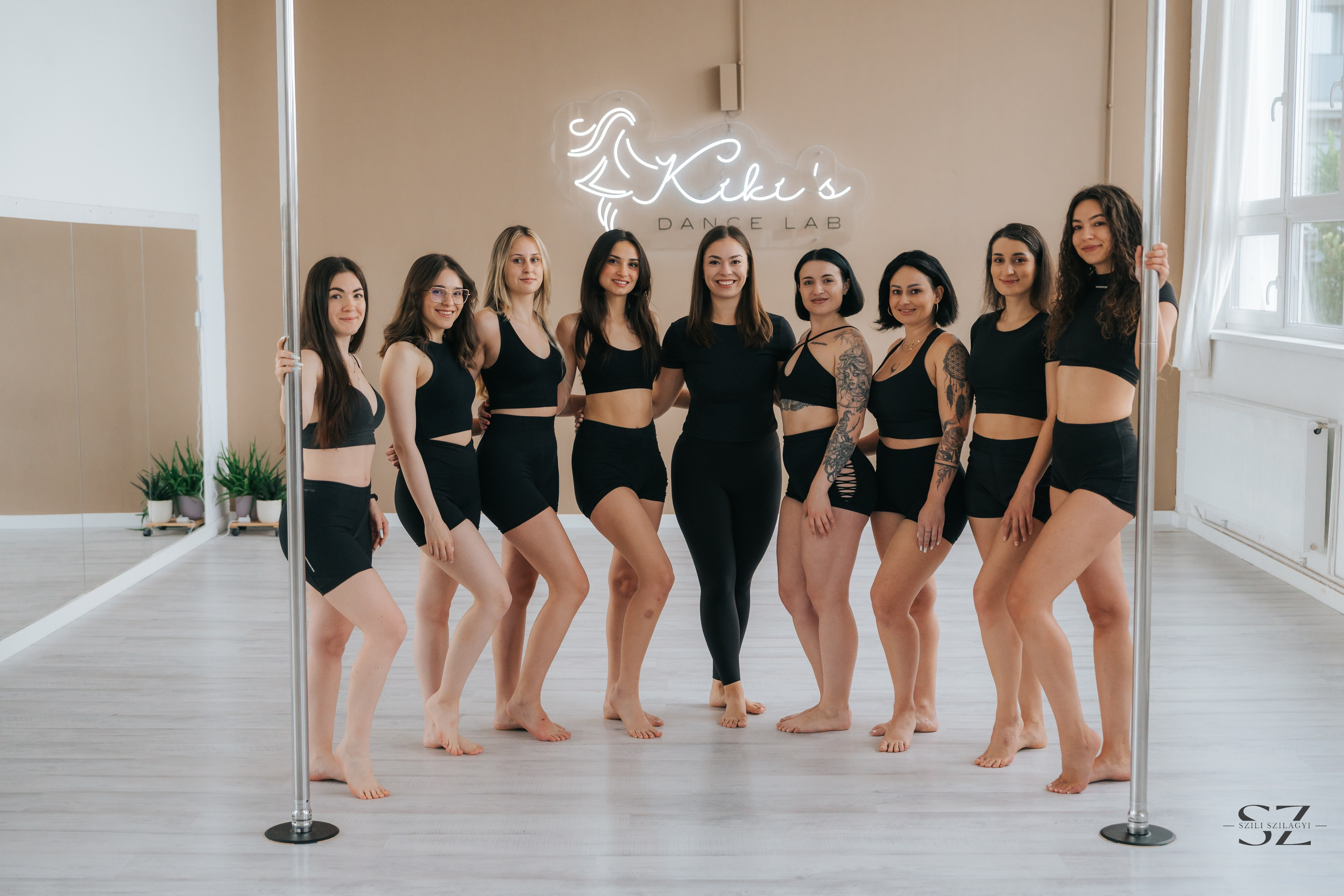 Kiki’s Dancelab Pole Session. Szili Szilagyi | Visual Storyteller