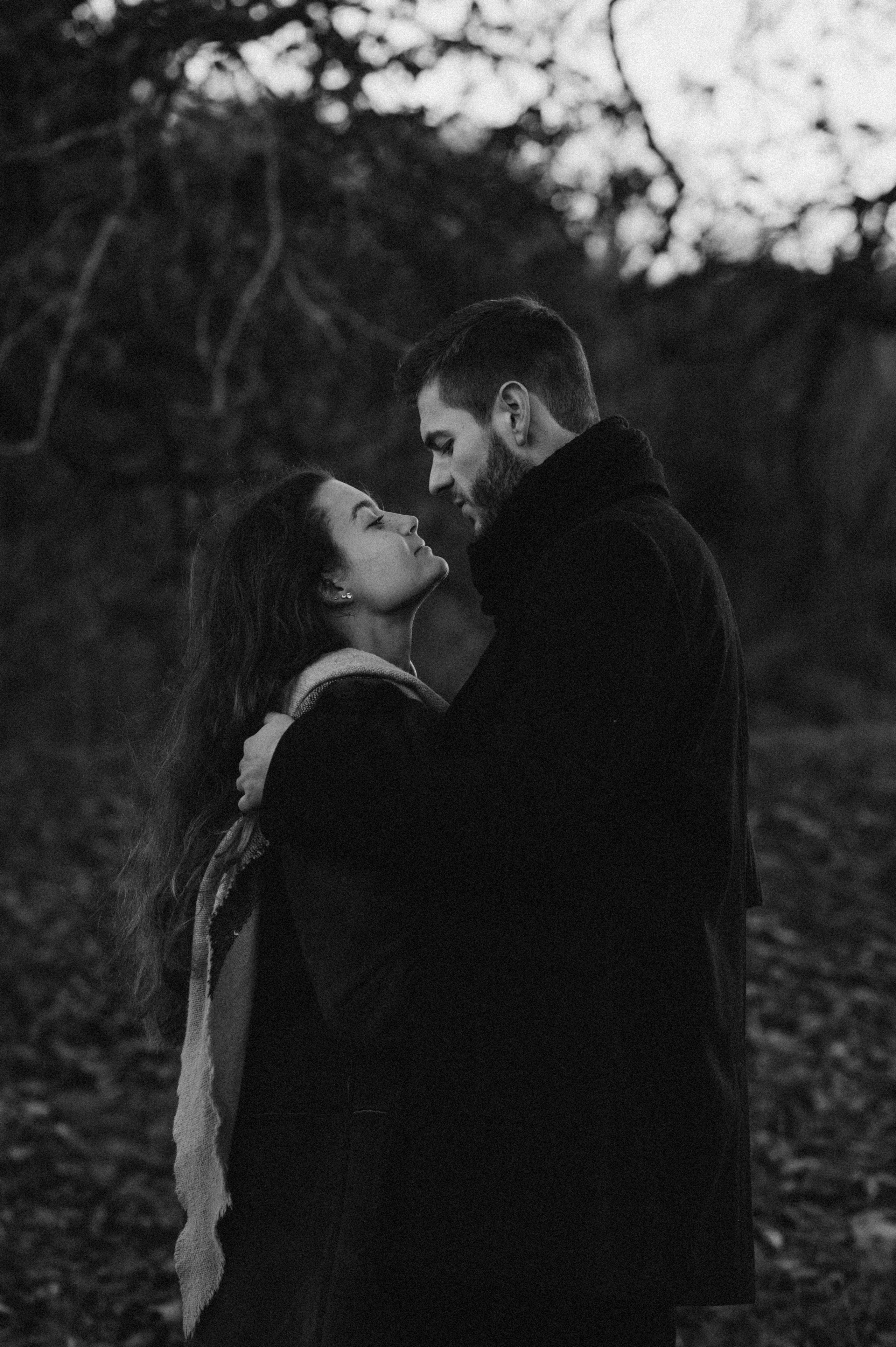 Wenn der Wind flüstert | Paarshooting am Gelben Berg. Photographer in Nuremberg Irina Mehnert from Ansbach