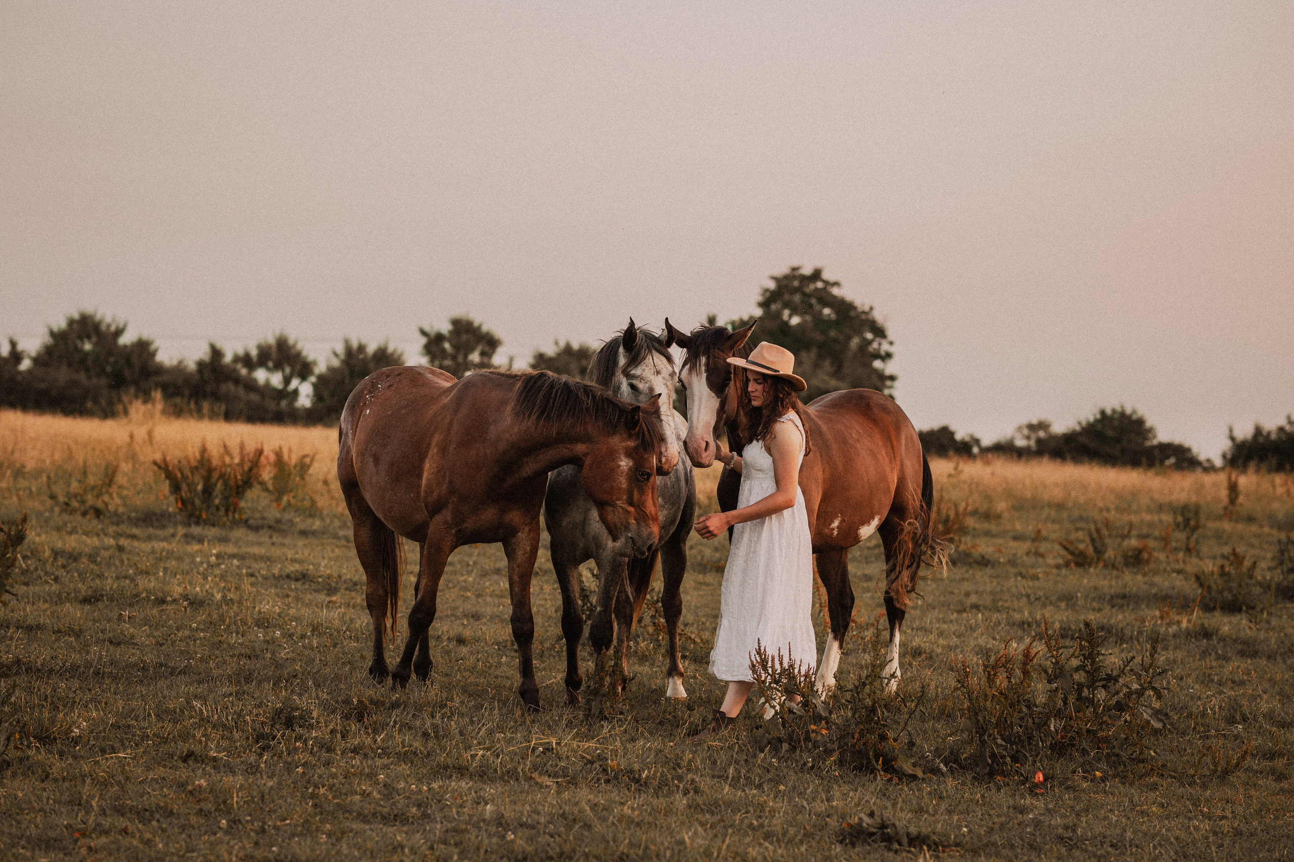 Annah Louwagie — Lifestyle photographer for couples, families & brands | France & worldwide